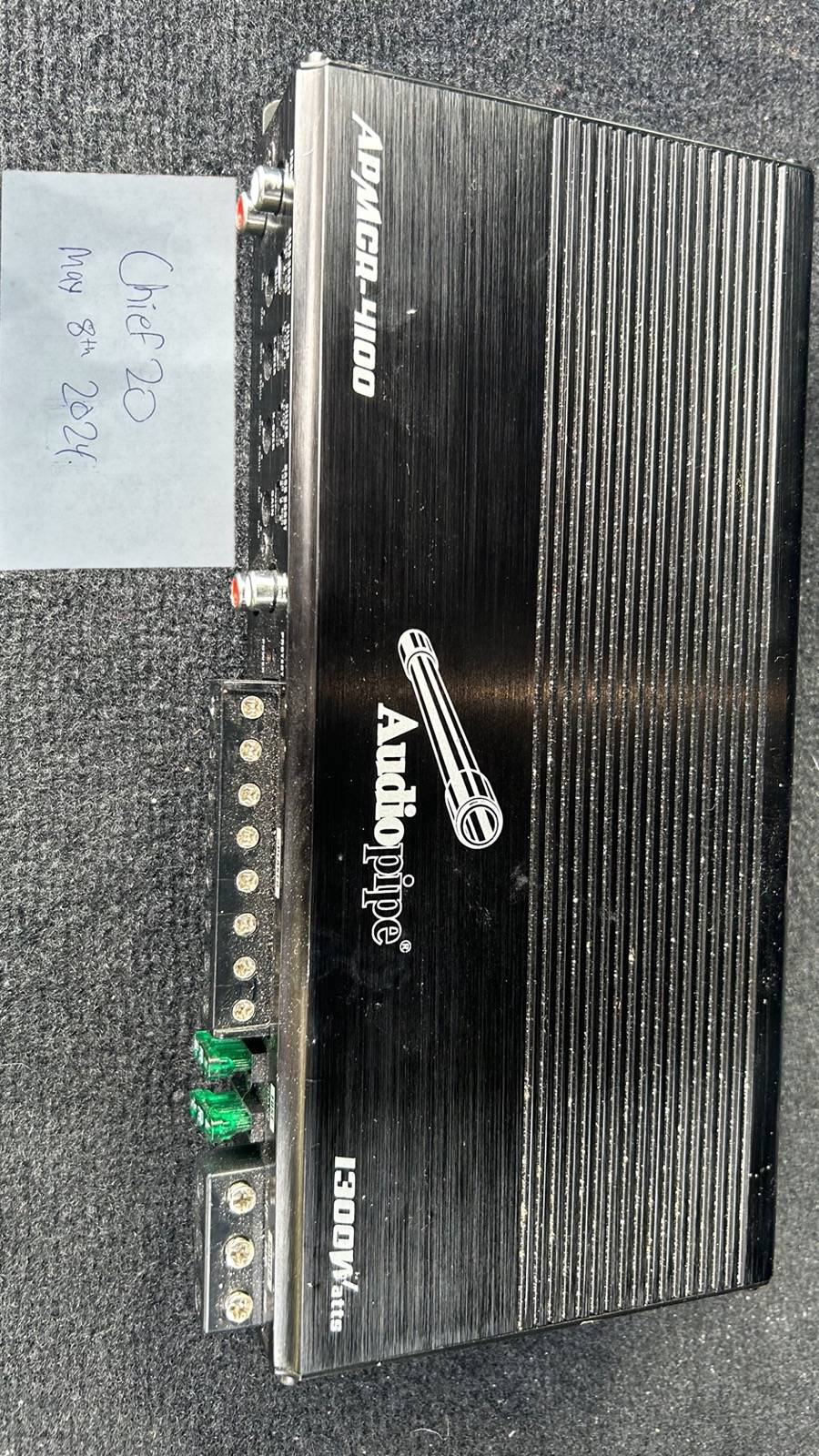 Jeep Wrangler JL Amps, sub, chuchero speaker box IMG_7238