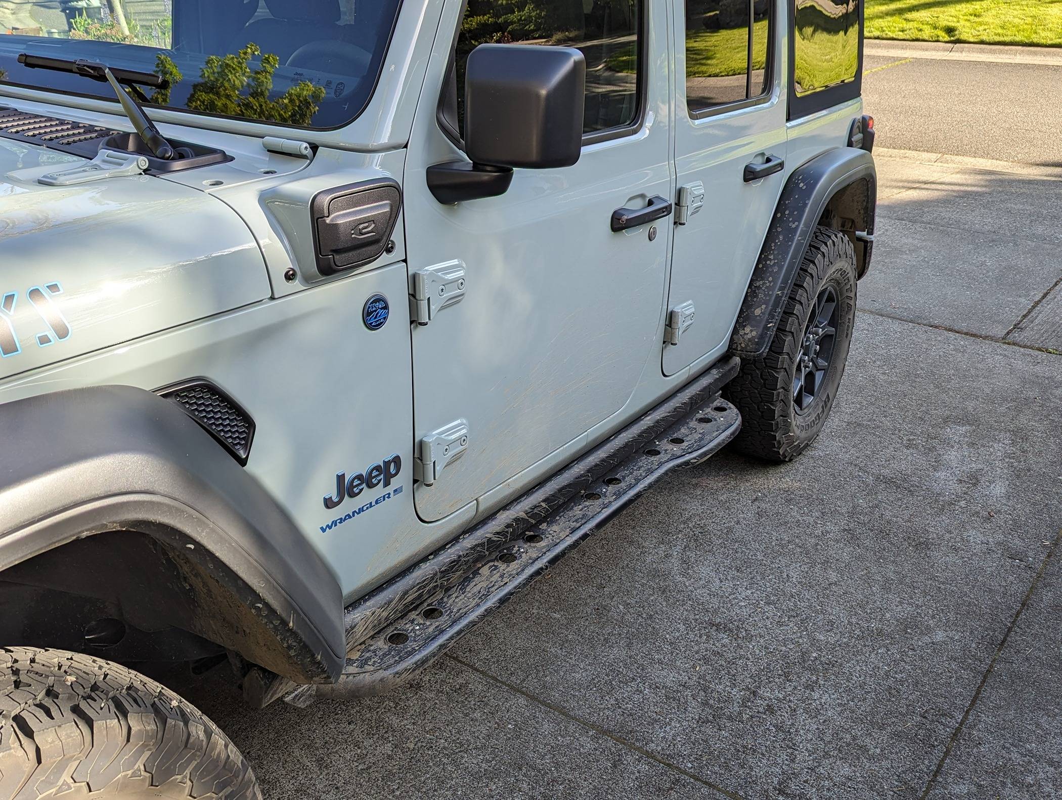 Jeep Wrangler JL Mud flaps vs. side steps for rocks protection? PXL_20240509_153040334.MP