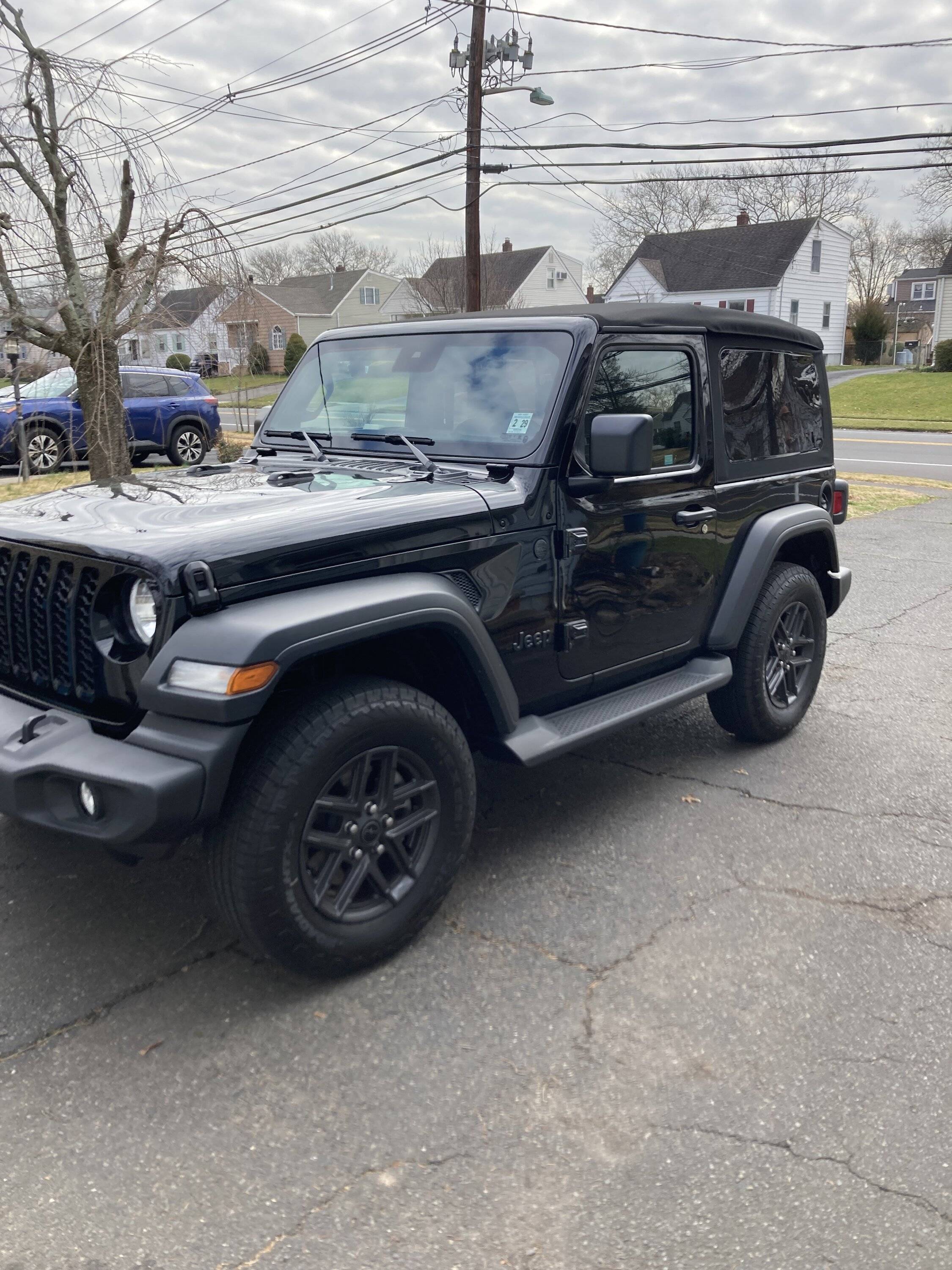 Jeep Wrangler JL 2024 grille IMG_4552
