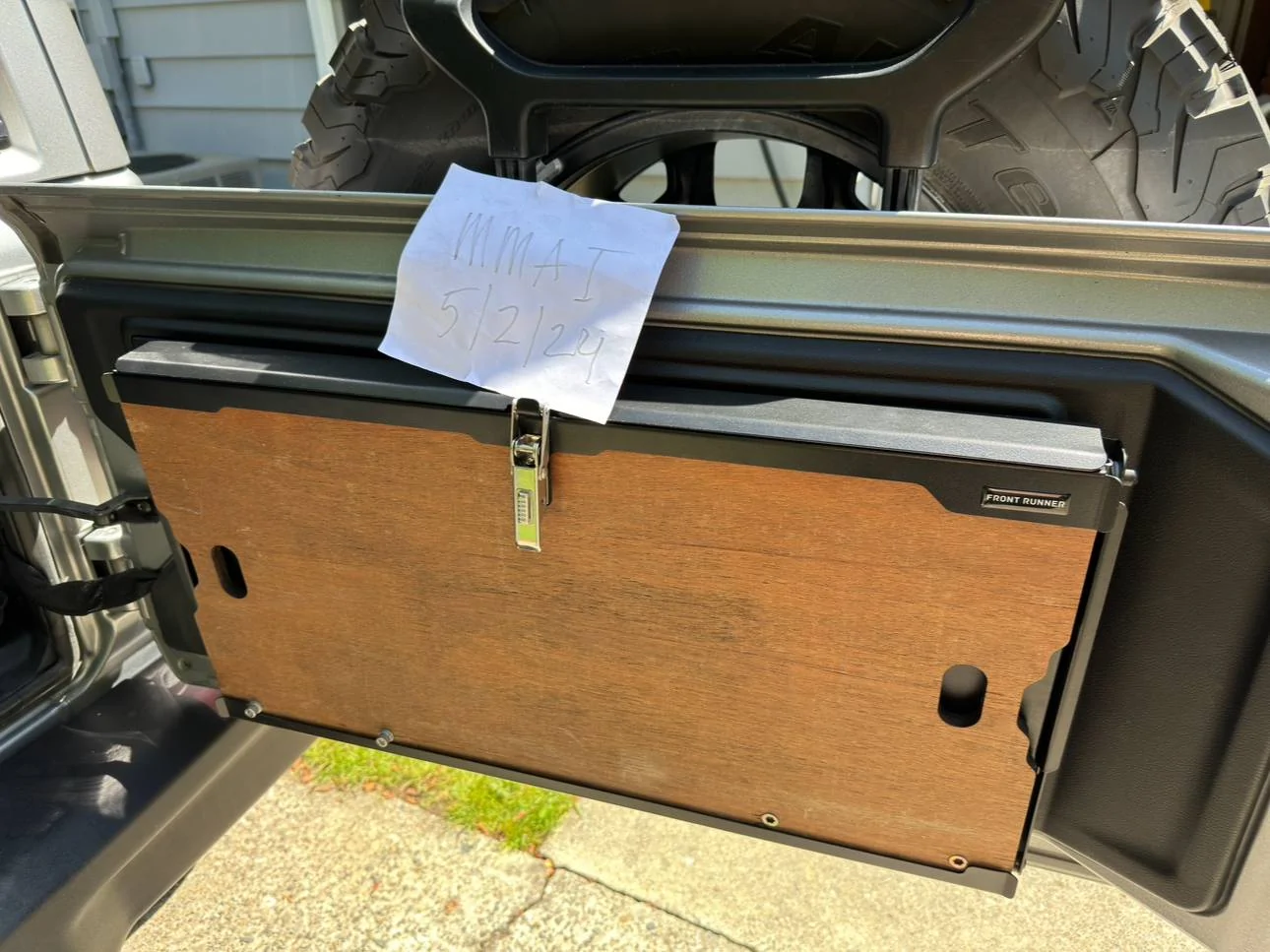 Jeep Wrangler JL Frontrunner Drop Down Tailgate Table - $200 IMG_8456