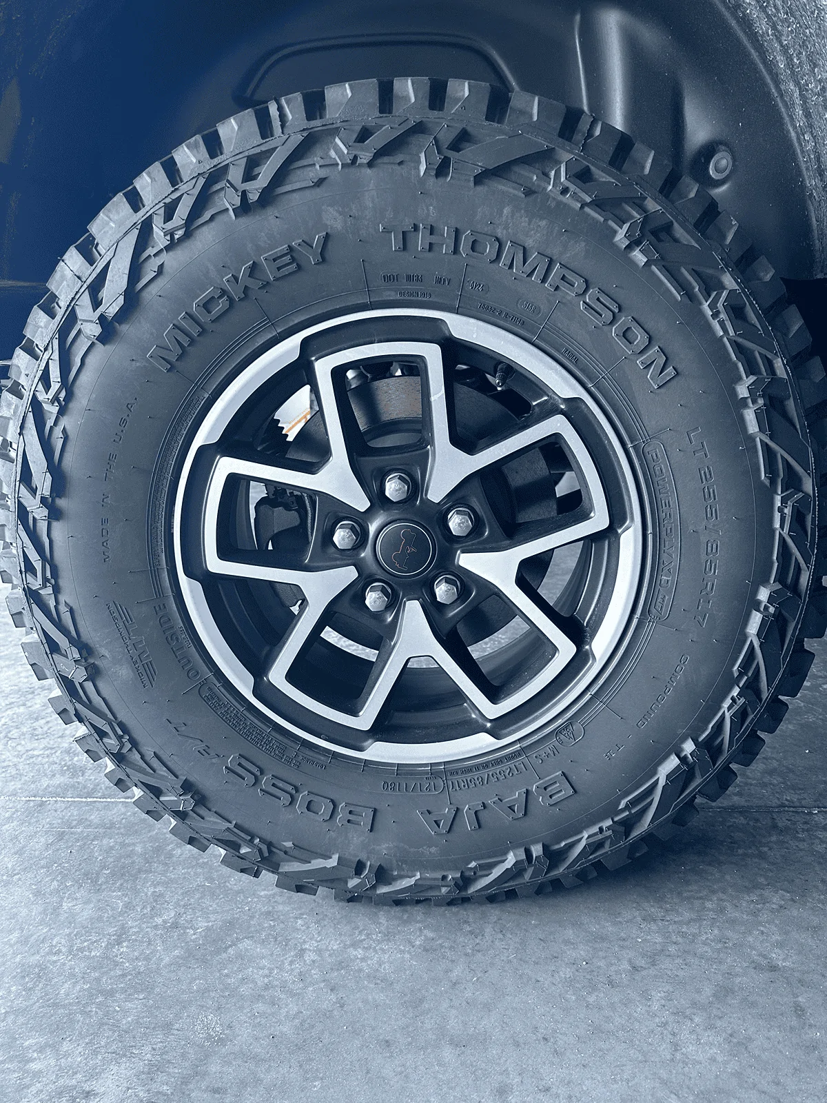 Jeep Wrangler JL Mickey Thompson Baja Boss tempImageo1uLBT
