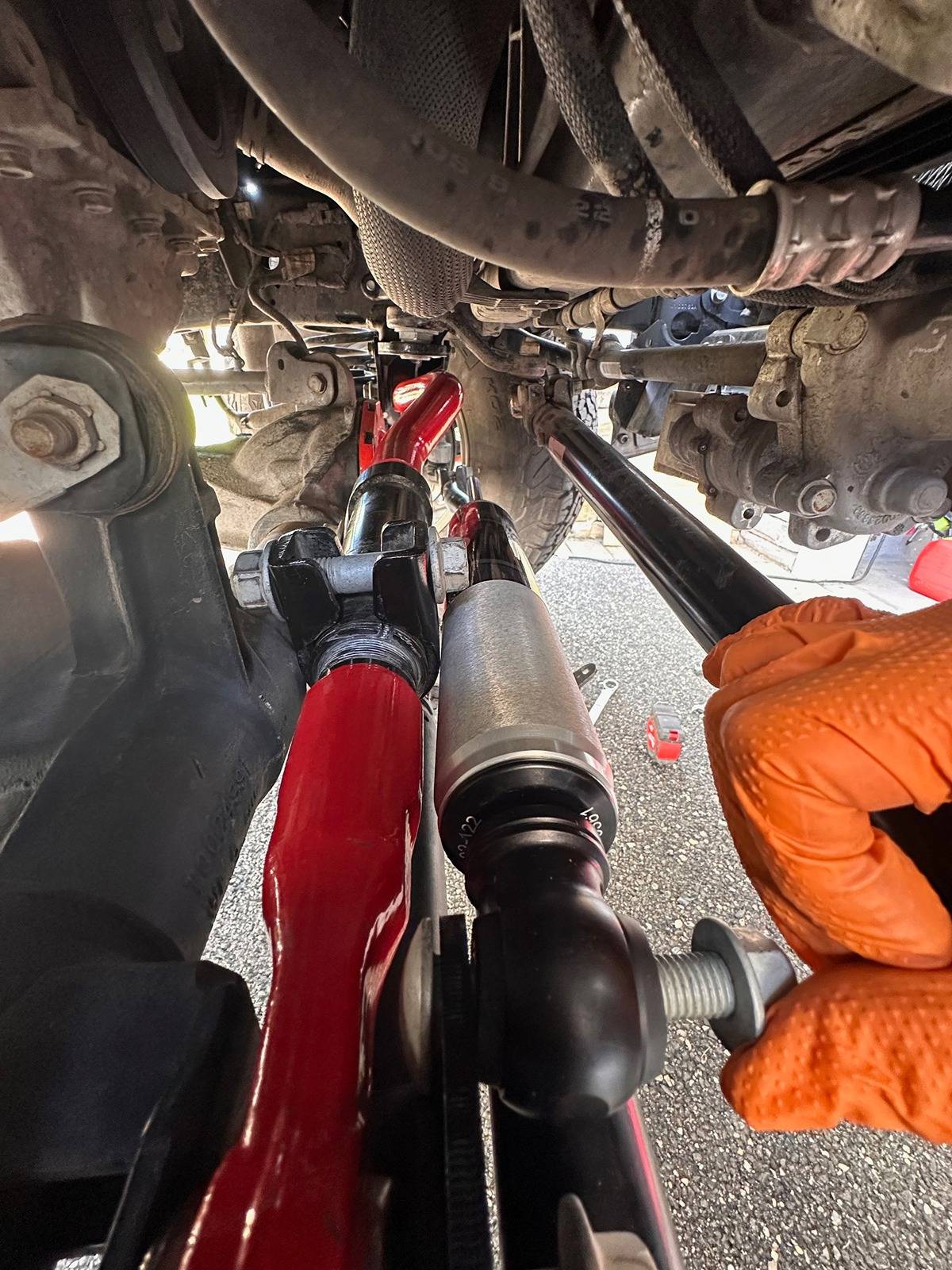 Jeep Wrangler JL Fox TS Steering Stabilizer on Stock steering 3