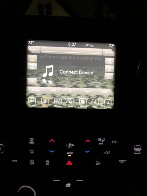 Jeep Wrangler JL Software update killed my screen 166kuur