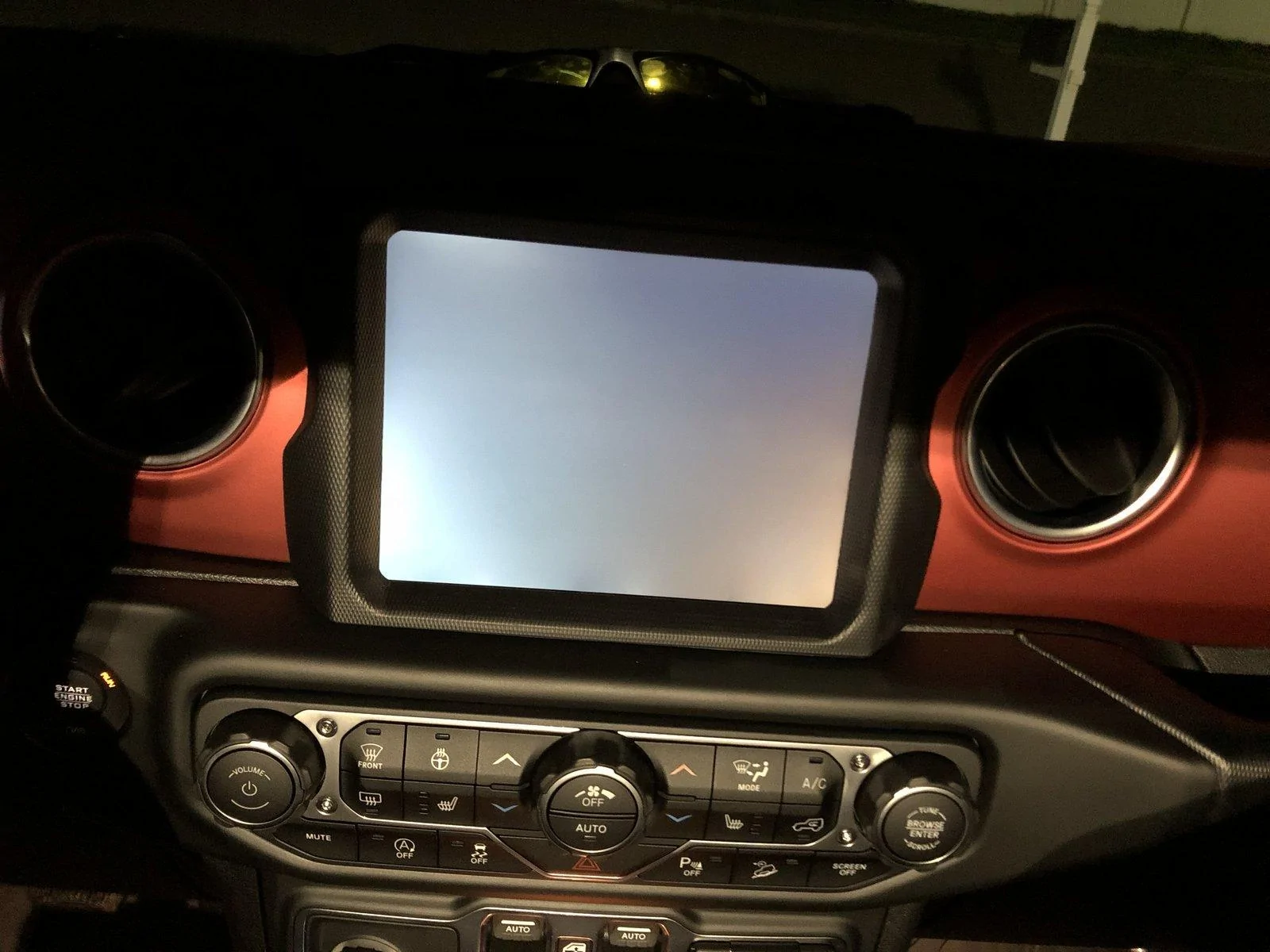 Jeep Wrangler JL OTA Update is finally here! F572F389-97D9-4DA4-A5BB-9AE3CA3FDACD