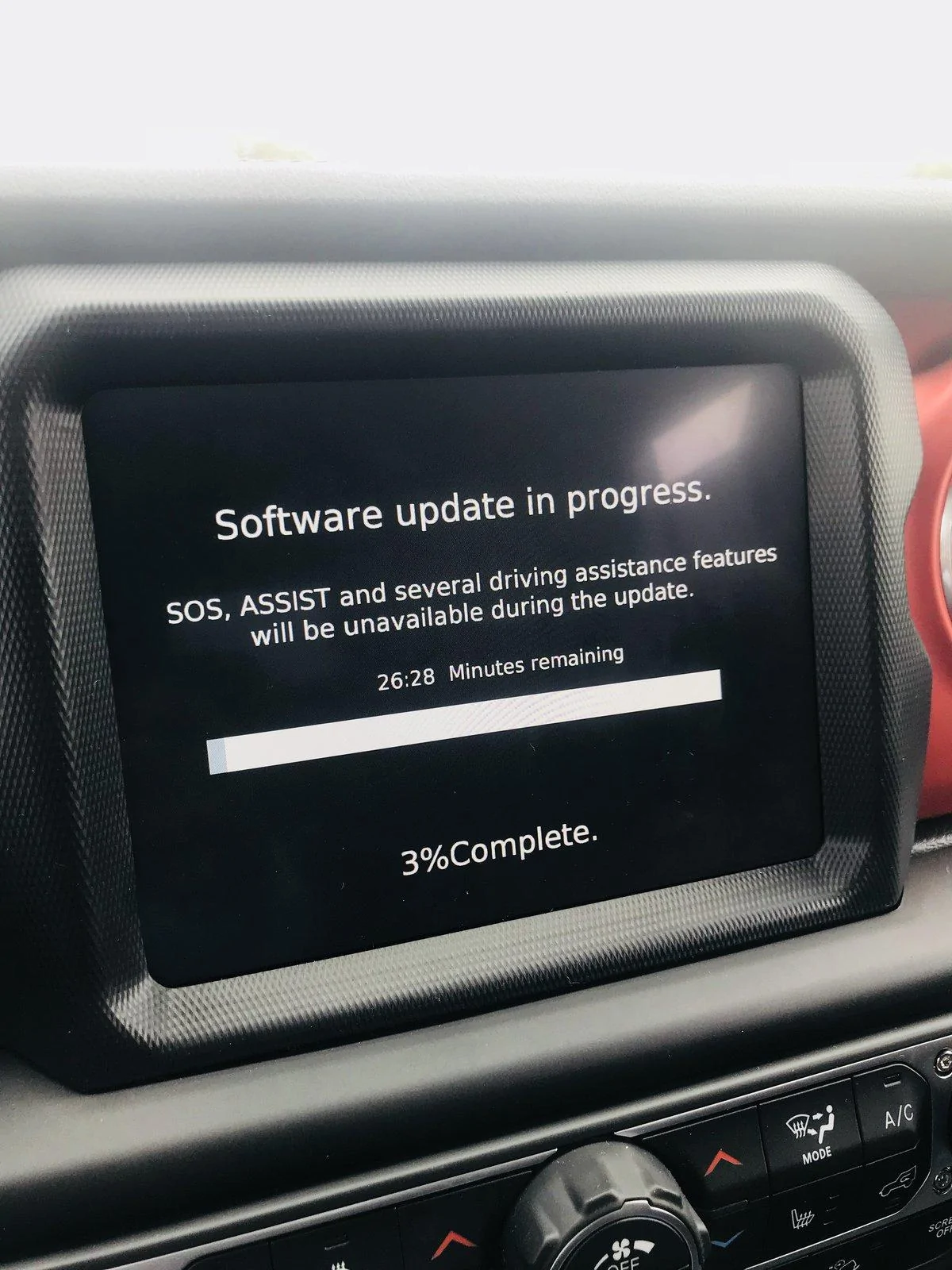 Jeep Wrangler JL OTA Update is finally here! 48A80899-7F6A-4033-B813-FD214F3CD4FE