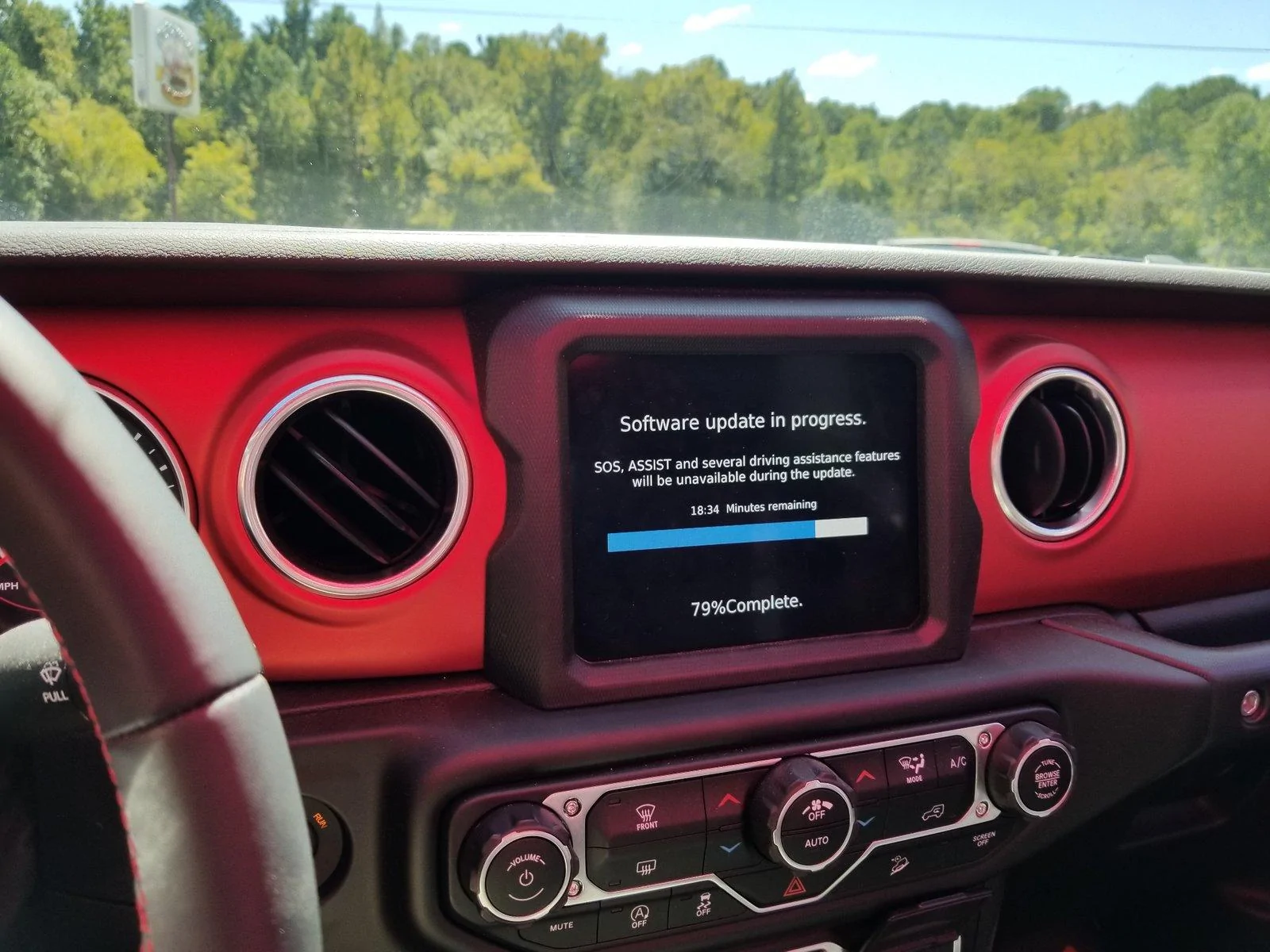 Jeep Wrangler JL OTA Update is finally here! 20180916_121638