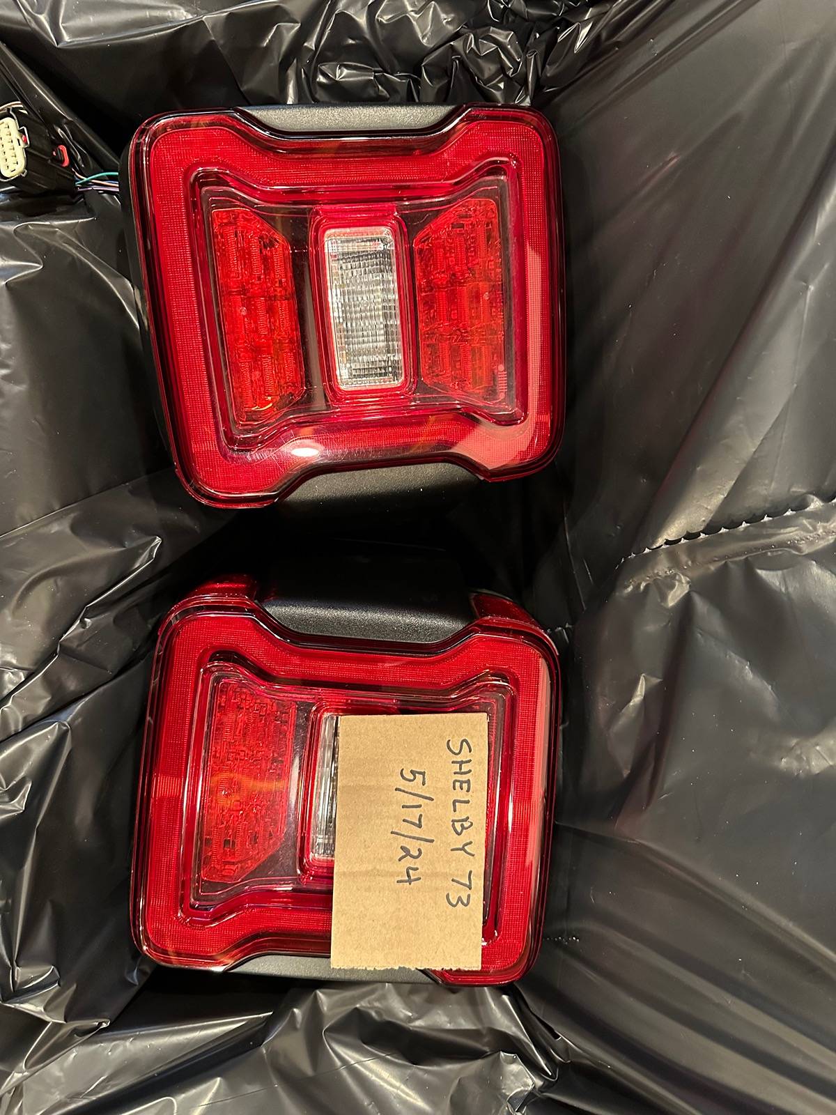 Jeep Wrangler JL Mopar led tail lights IMG_3340
