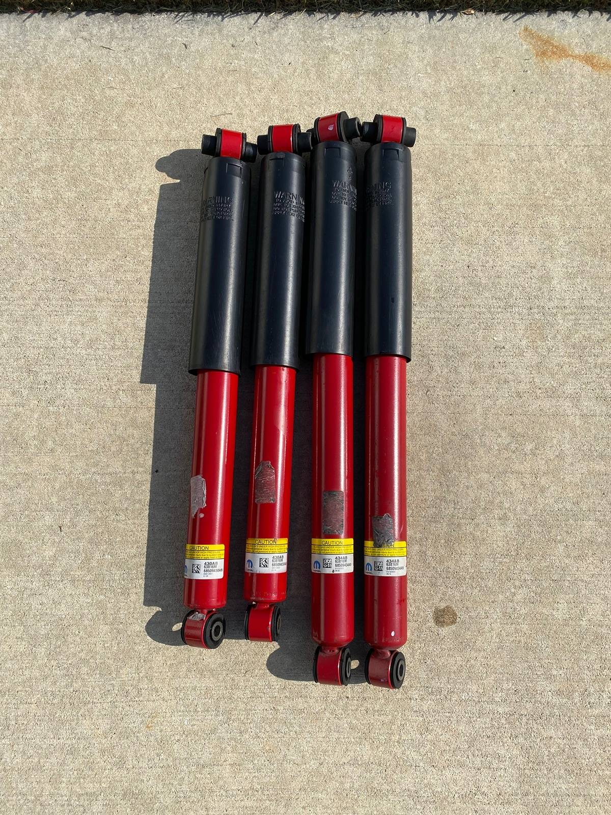 Jeep Wrangler JL 4 Rubicon Shocks $120 IMG_3183