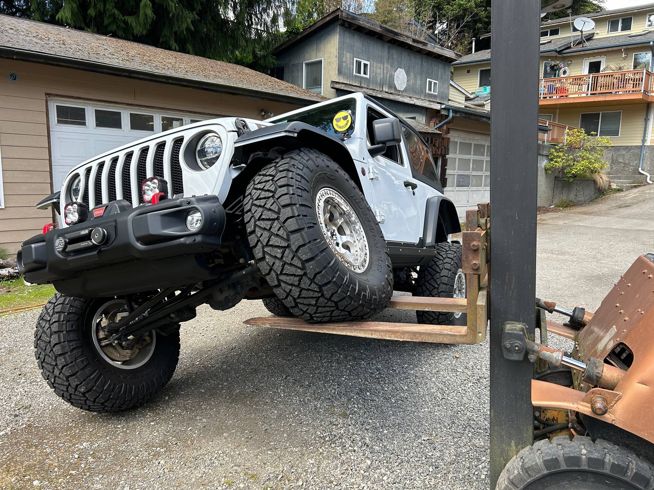 Jeep Wrangler JL Finally flexed it out with a forklift IMG_3797