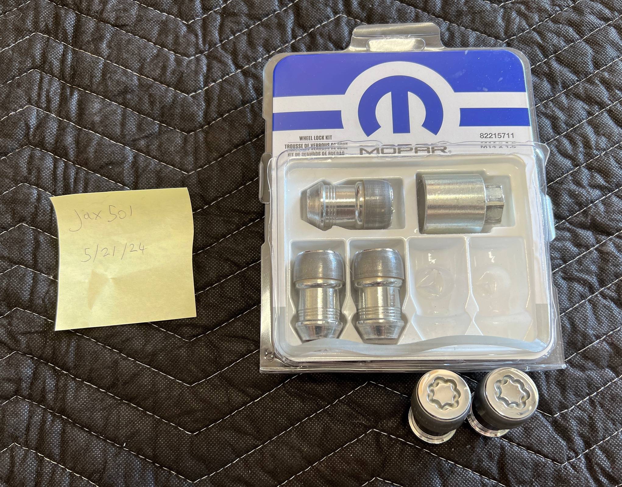 Jeep Wrangler JL Mopar Locking Lug Nuts IMG_2101