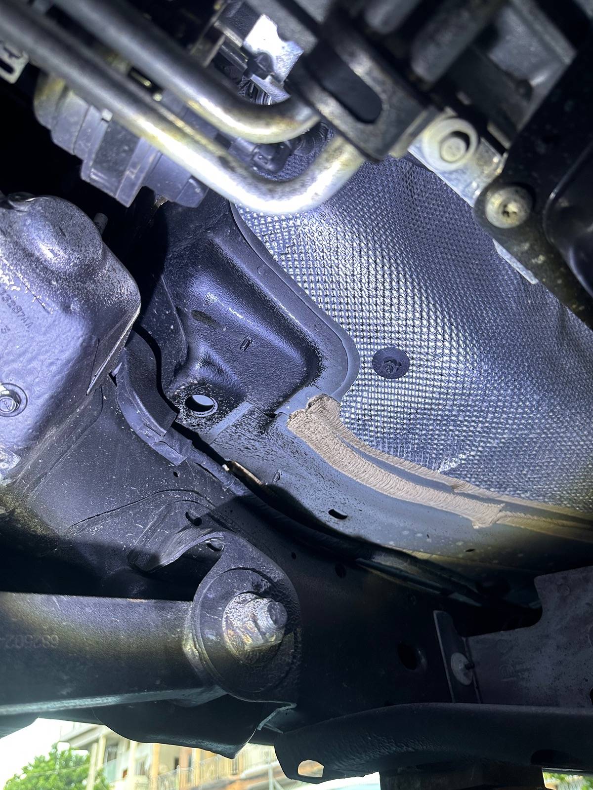 Jeep Wrangler JL Weird black spray paint underbody. D9414578-2785-4DFC-98BA-B13DF65CA658