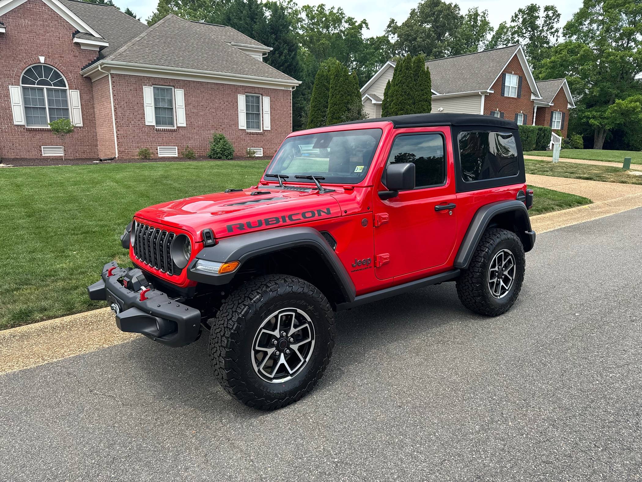 Jeep Wrangler JL Anyone just drive stock? IMG_0373