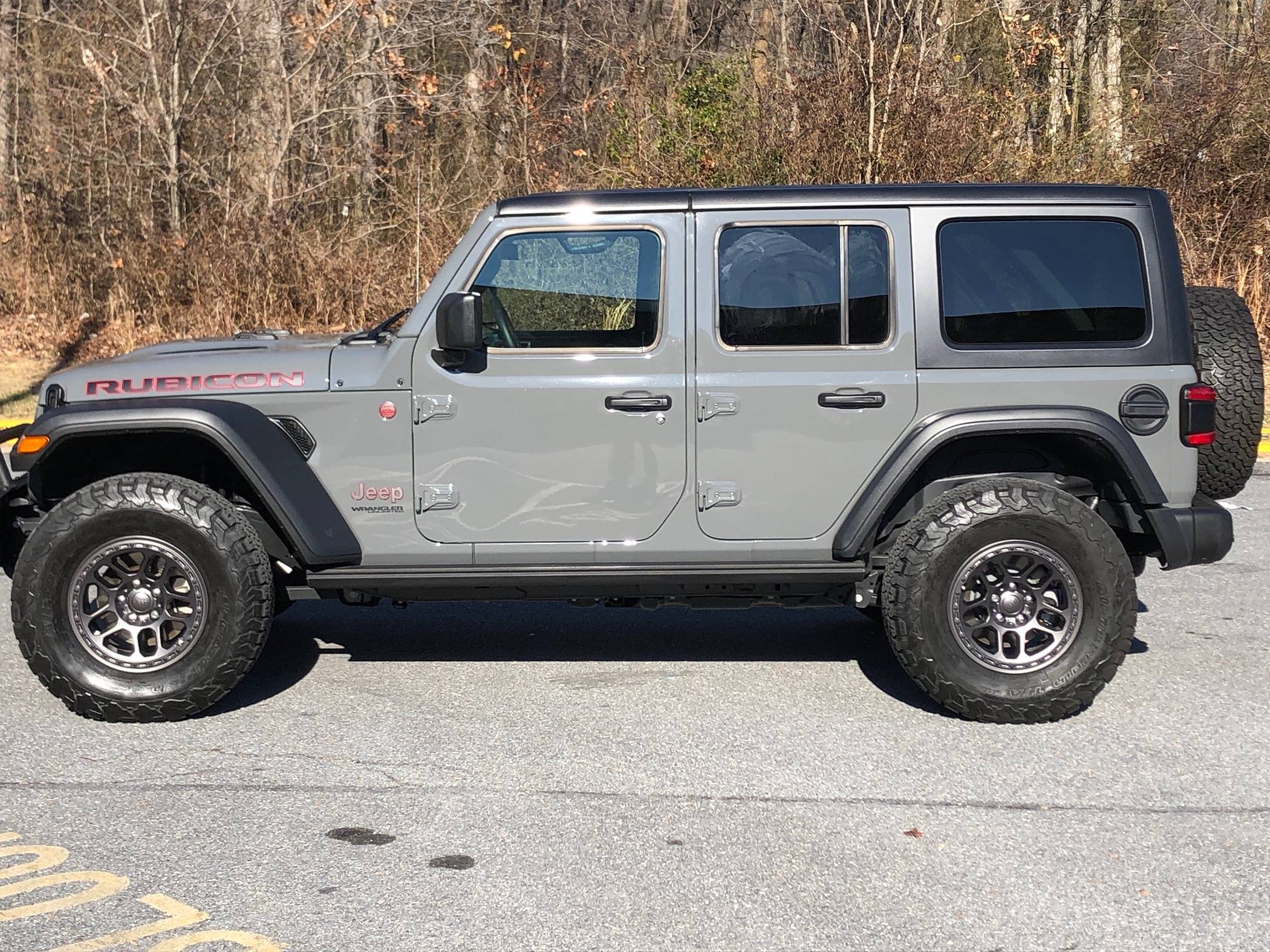 Jeep Wrangler JL Anyone just drive stock? IMG_1316