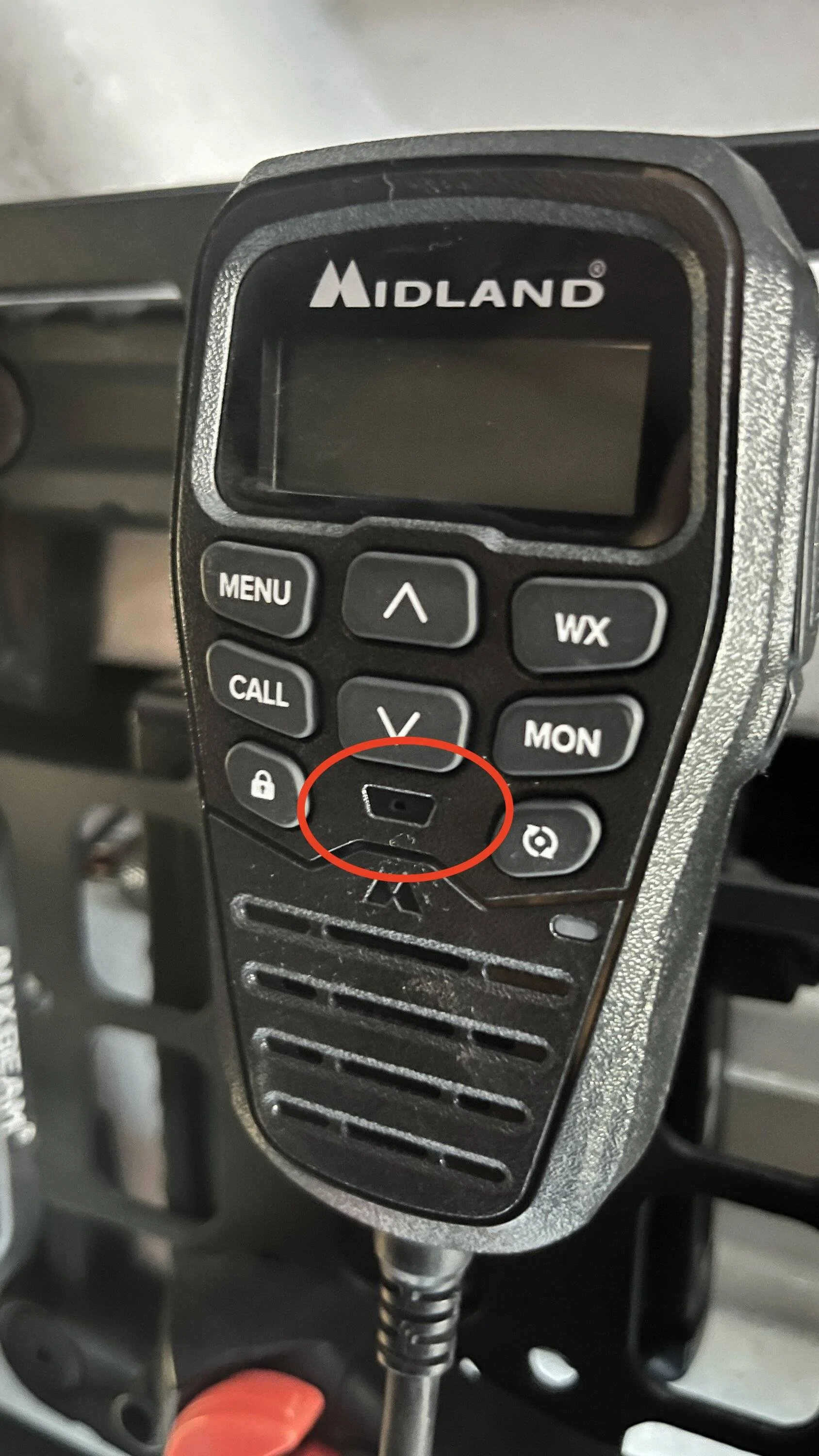 Jeep Wrangler JL GMRS Mic issue IMG_3285