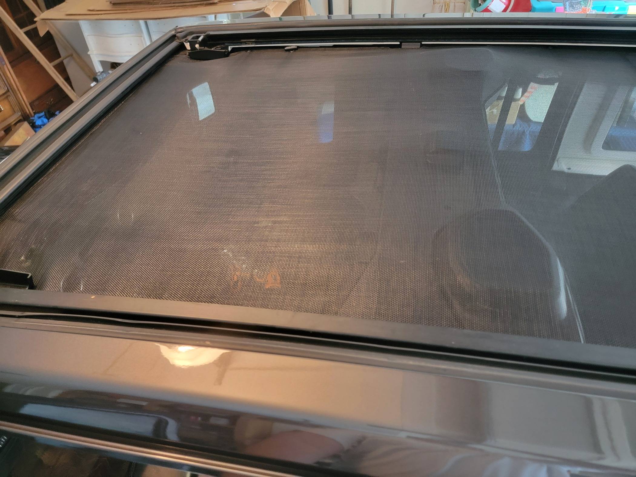 Jeep Wrangler JL Sun shades for sky one touch roofs 20240528_182952