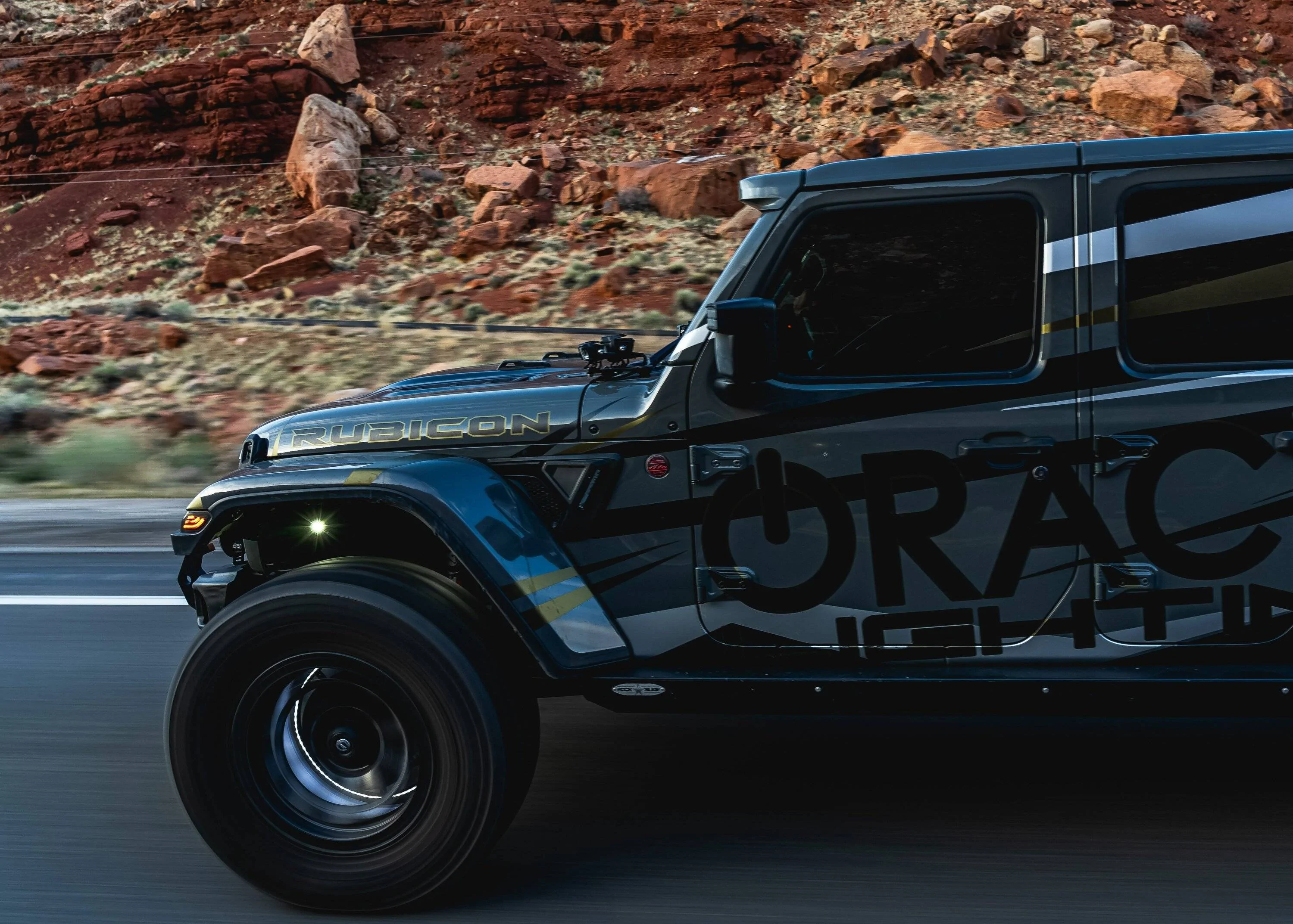 Jeep Wrangler JL It's full-Throttle Thursday! Show us those action shots! ORACLE_LIghting_Roller