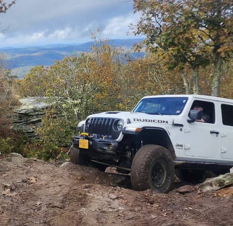 Jeep Wrangler JL It's full-Throttle Thursday! Show us those action shots! IMG_3217