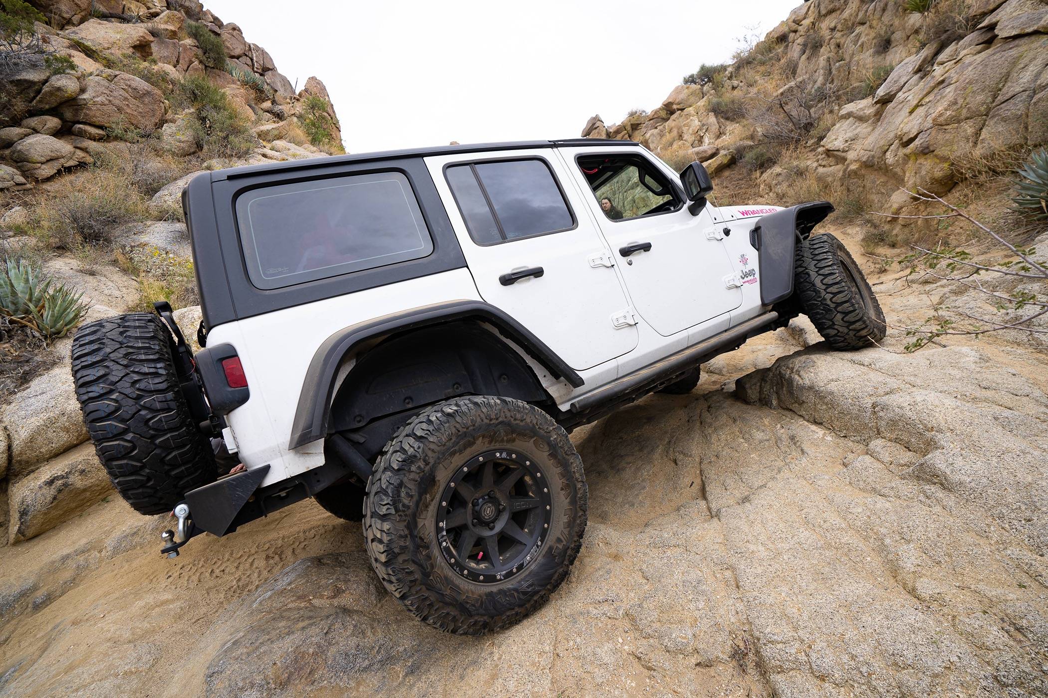 Jeep Wrangler JL Size up tires IMG_6041