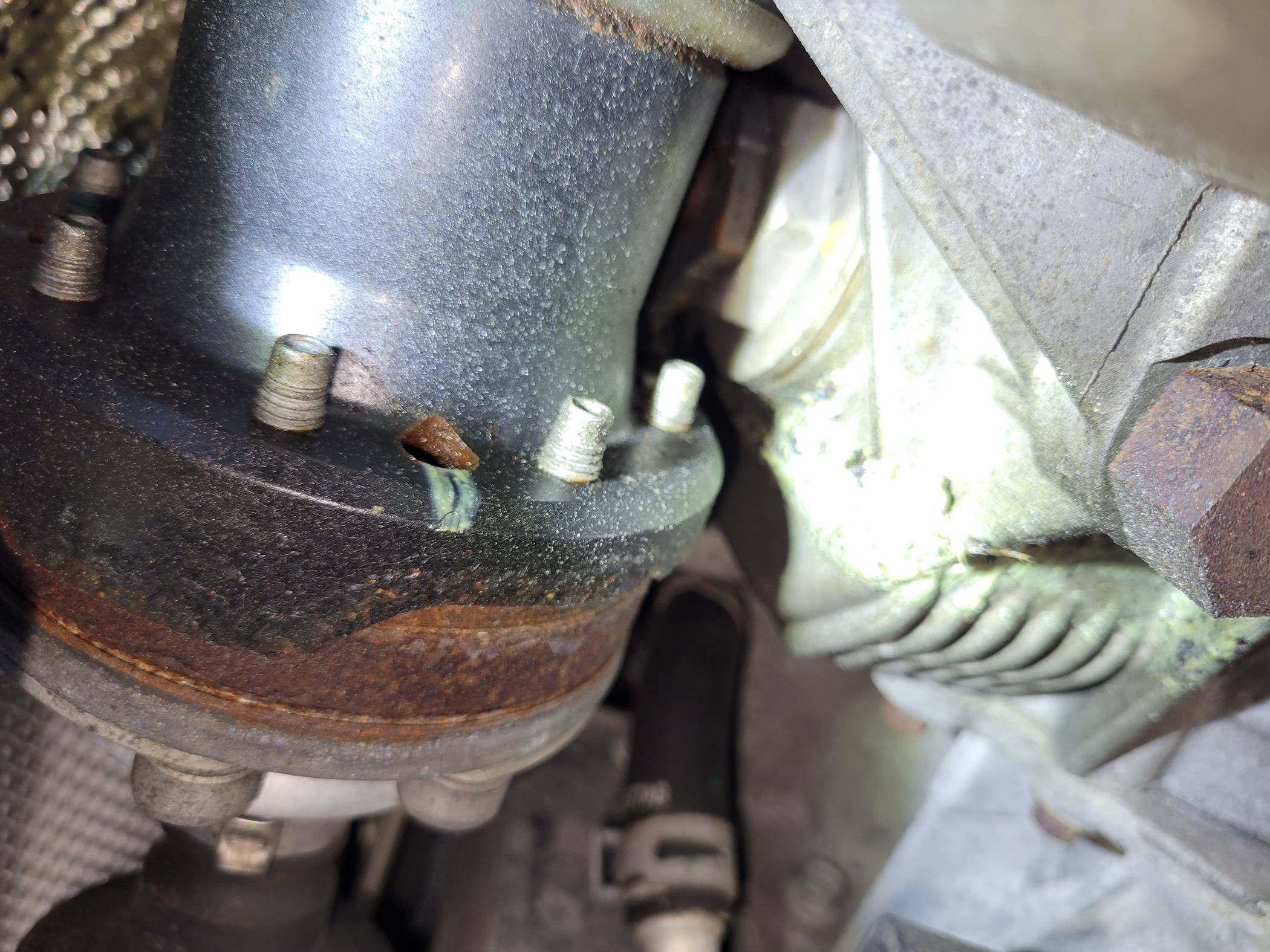 Jeep Wrangler JL Grease from behind Rzeppa joint 1000018422