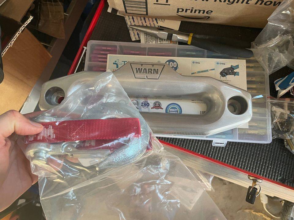 Jeep Wrangler JL Warn Hawse Fairlead and Hook $50 442994007_1431686307475671_6717922613587912106_n