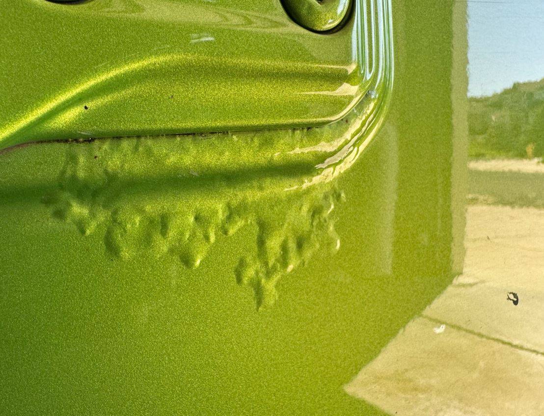 Jeep Wrangler JL Bubbles in Paint at Door Hinges Jp1.JPG