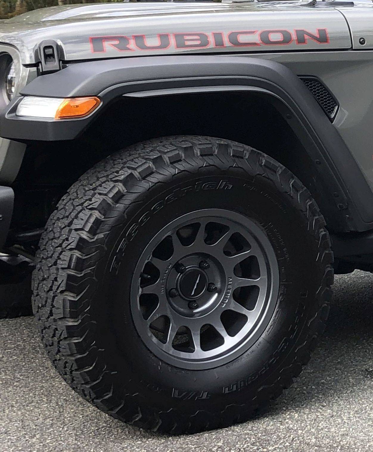 Jeep Wrangler JL Wheel dilemma Method 703