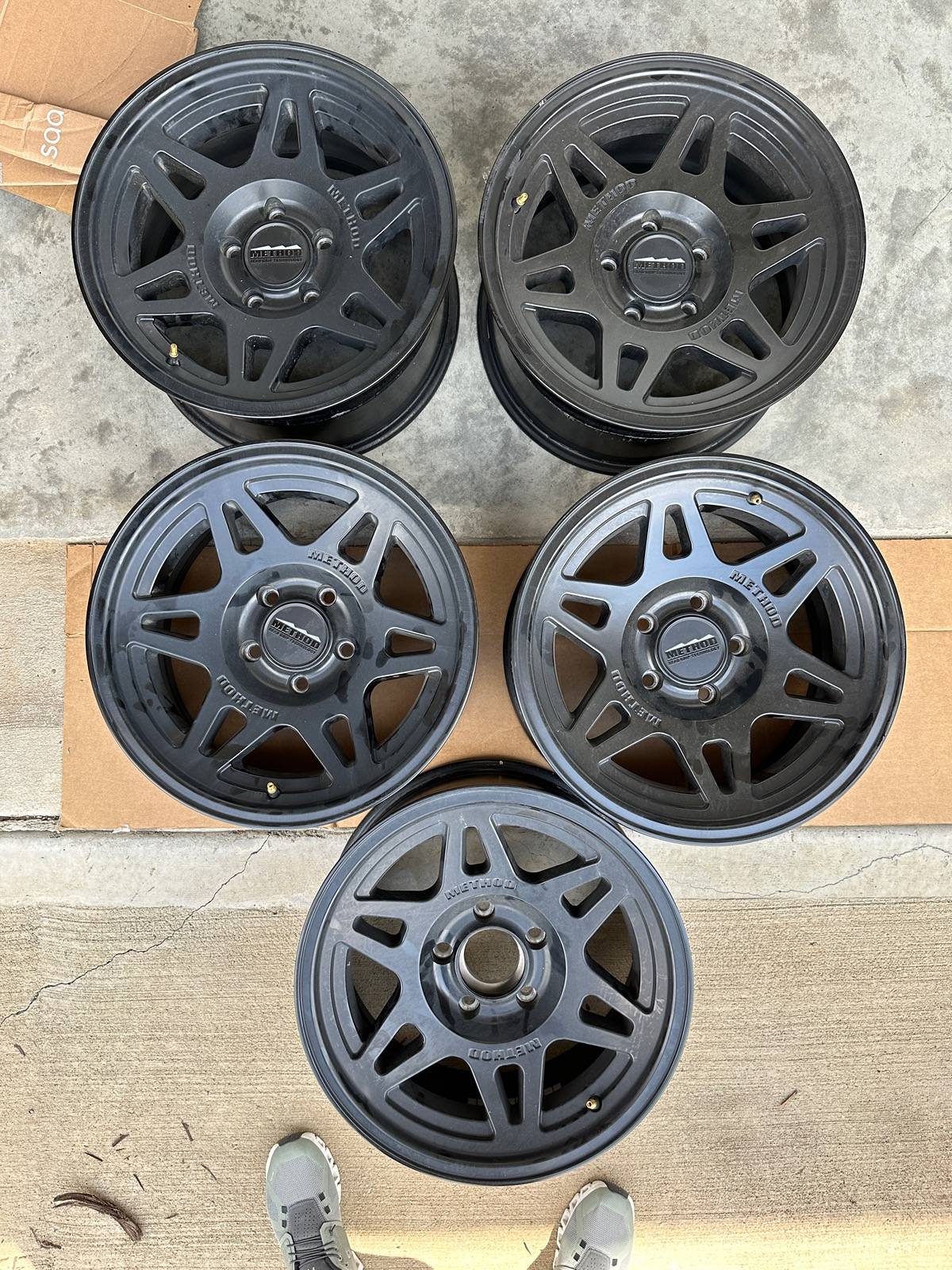 Jeep Wrangler JL 5 Method 706 Beadgrip Wheels 17x8.5 5x5 IMG_4130