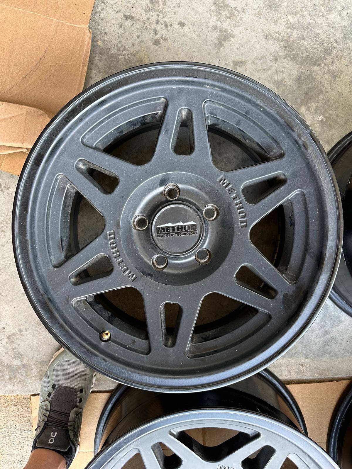 Jeep Wrangler JL 5 Method 706 Beadgrip Wheels 17x8.5 5x5 IMG_4134