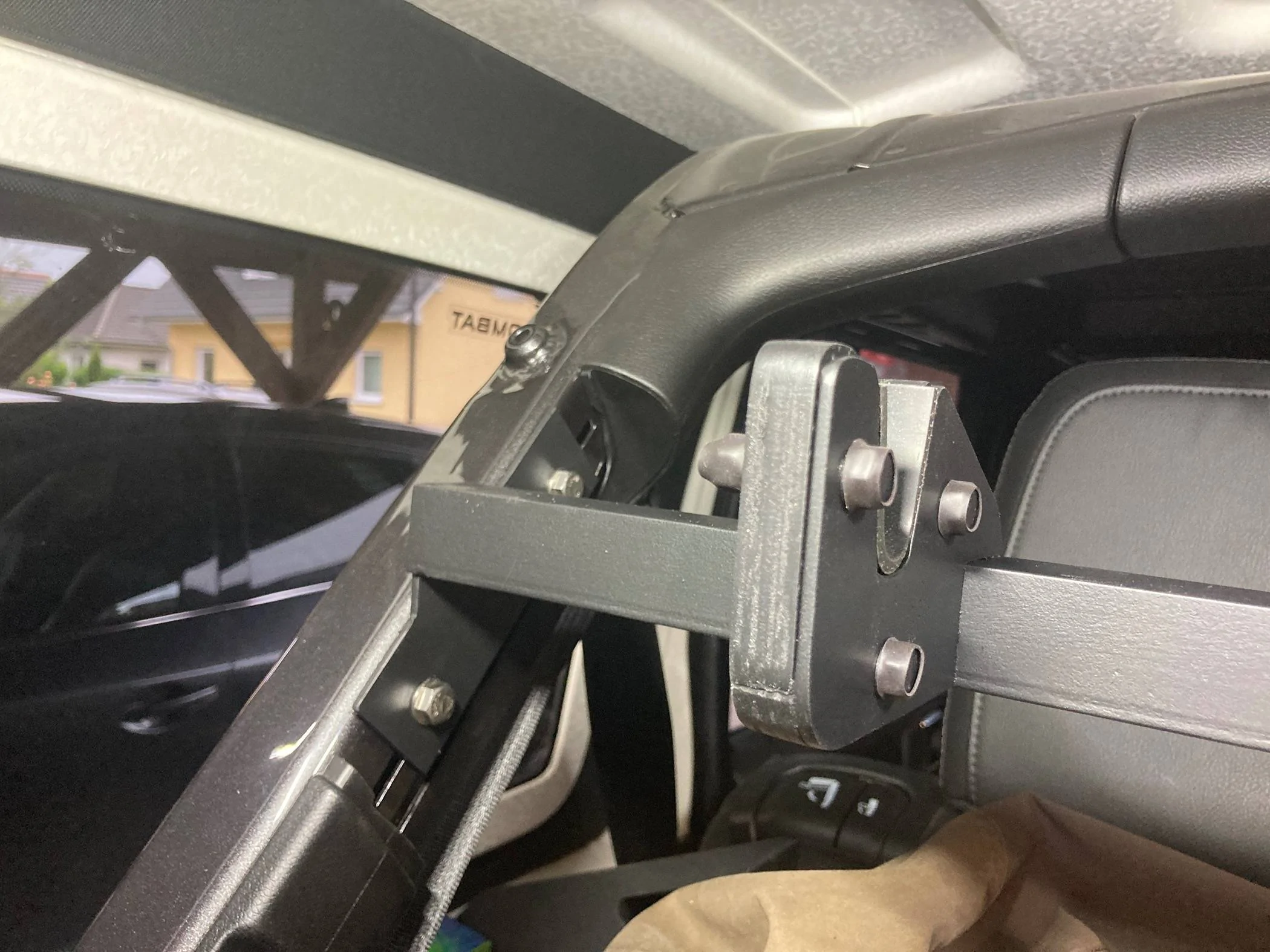 Jeep Wrangler JL DIY Roll Cage Rifle Rack IMG_6129