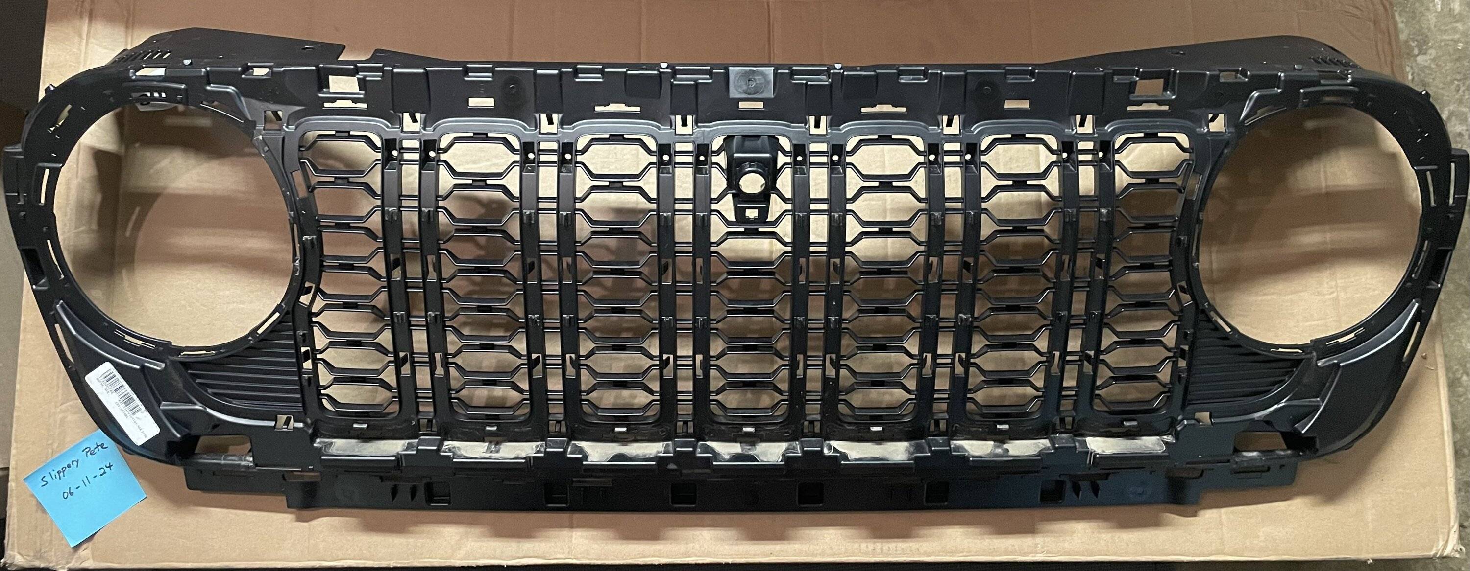 Jeep Wrangler JL 2024 Grill Insert w/Front Camera Cutout IMG_6307