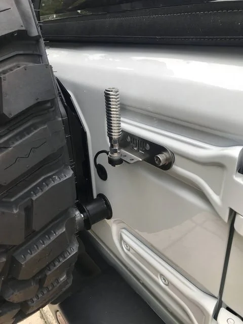 Jeep Wrangler JL CB Radio Locations and Installs  --  Post your Pictures UK6eunZl