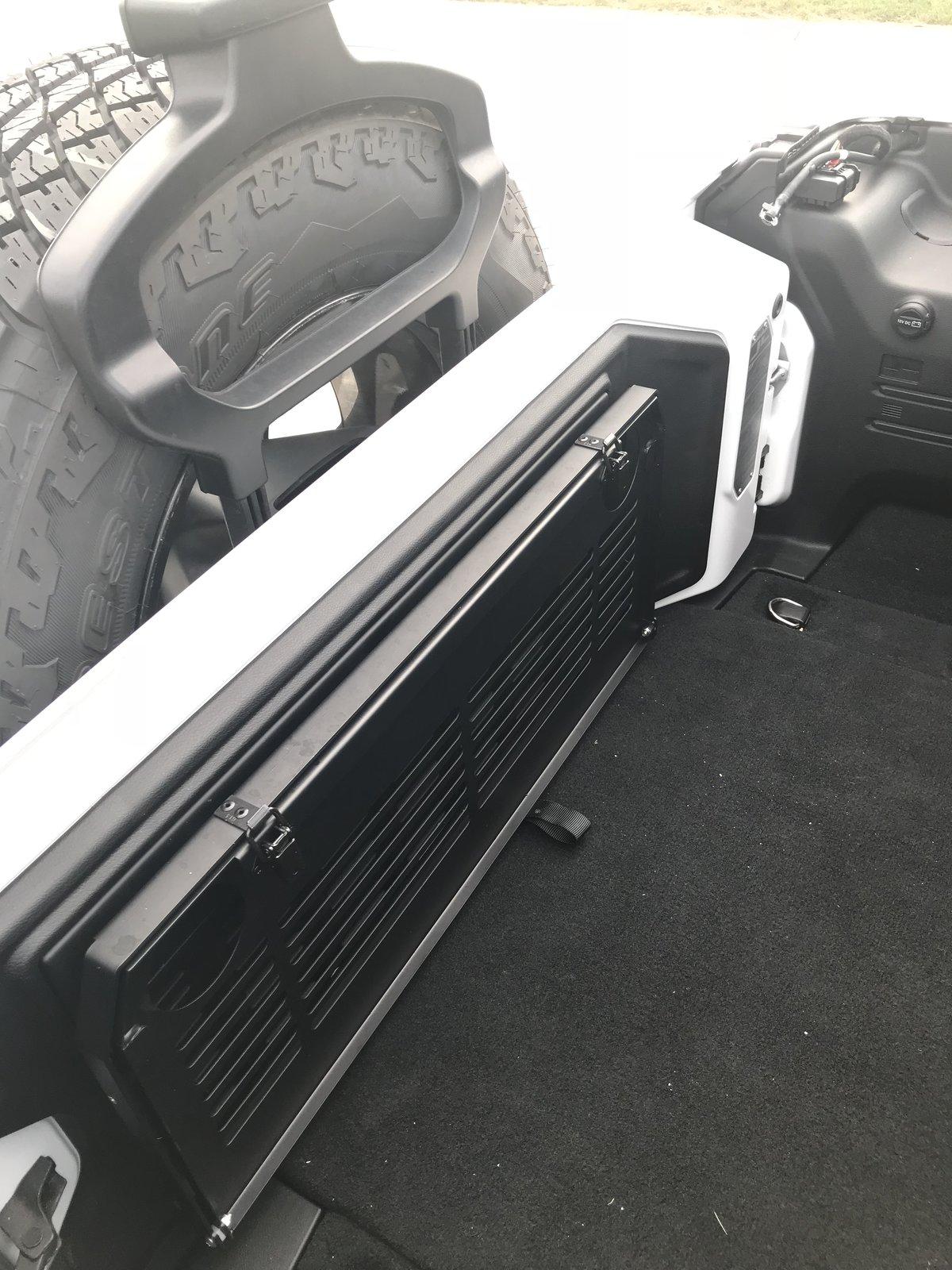 Jeep Wrangler JL Tailgate Table 2FF6B49B-F80B-4B6B-BB89-606F1E2FFC93