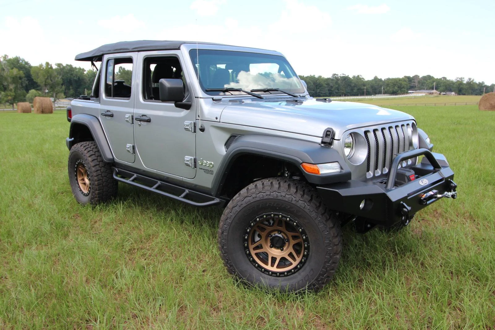 Jeep Wrangler JL Bronze Wheels on JL? IMG_6059