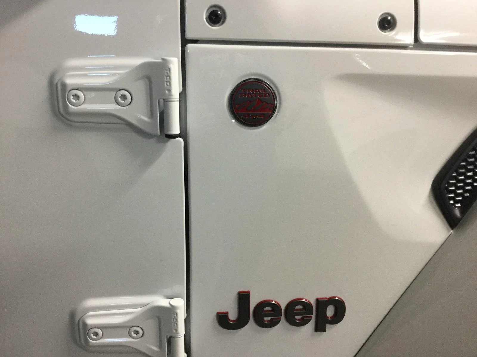 Jeep Wrangler JL Antenna delete. 9AEFE234-42BC-49CD-8368-159A1833E989