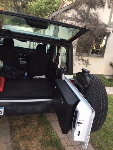 Jeep Wrangler JL Tuffy Tailgate Lockbox #349 Install IMG_2601.JPG