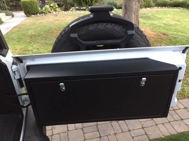 Jeep Wrangler JL Tuffy Tailgate Lockbox #349 Install IMG_2602