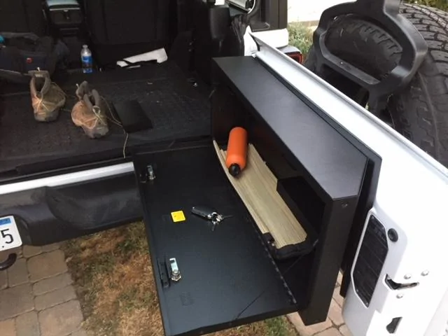 Jeep Wrangler JL Tuffy Tailgate Lockbox #349 Install IMG_2604