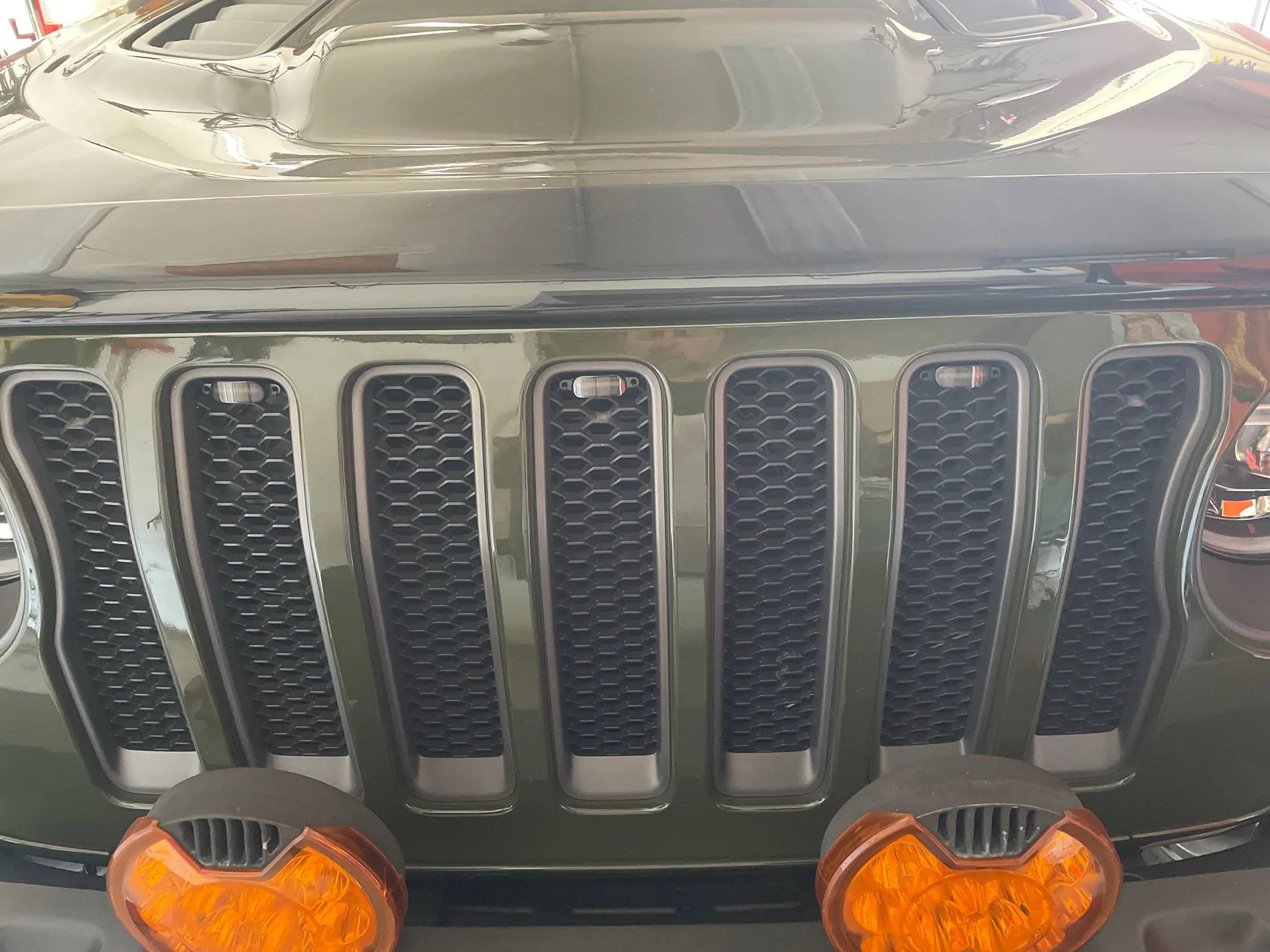 Jeep Wrangler JL Stone/Bug Deflector - Experience IMG_2892