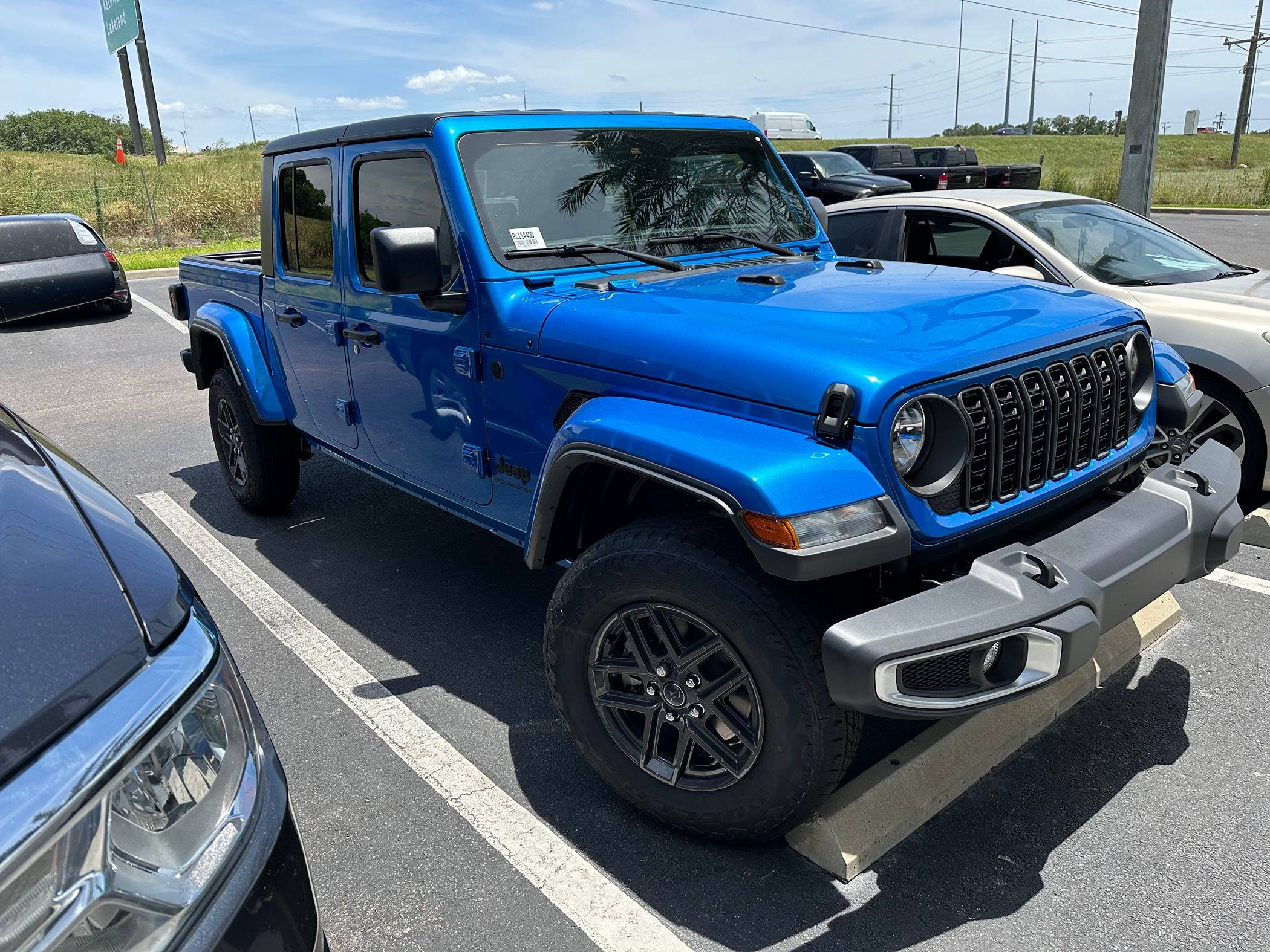 Jeep Wrangler JL Lakeland Dodge Pricing 20240601_180237892_iOS