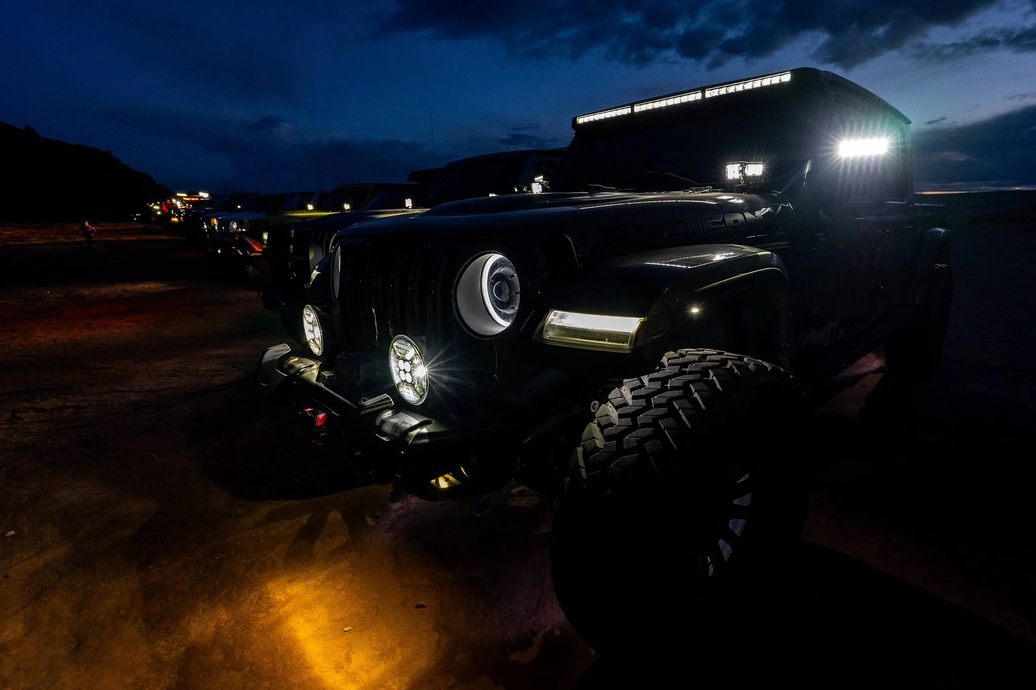Jeep Wrangler JL ORACLE Lighting Oculus Bi-LED Headlight ? New Video ? ORACLE_Lighting_7_Mile_Rim_Sparkl