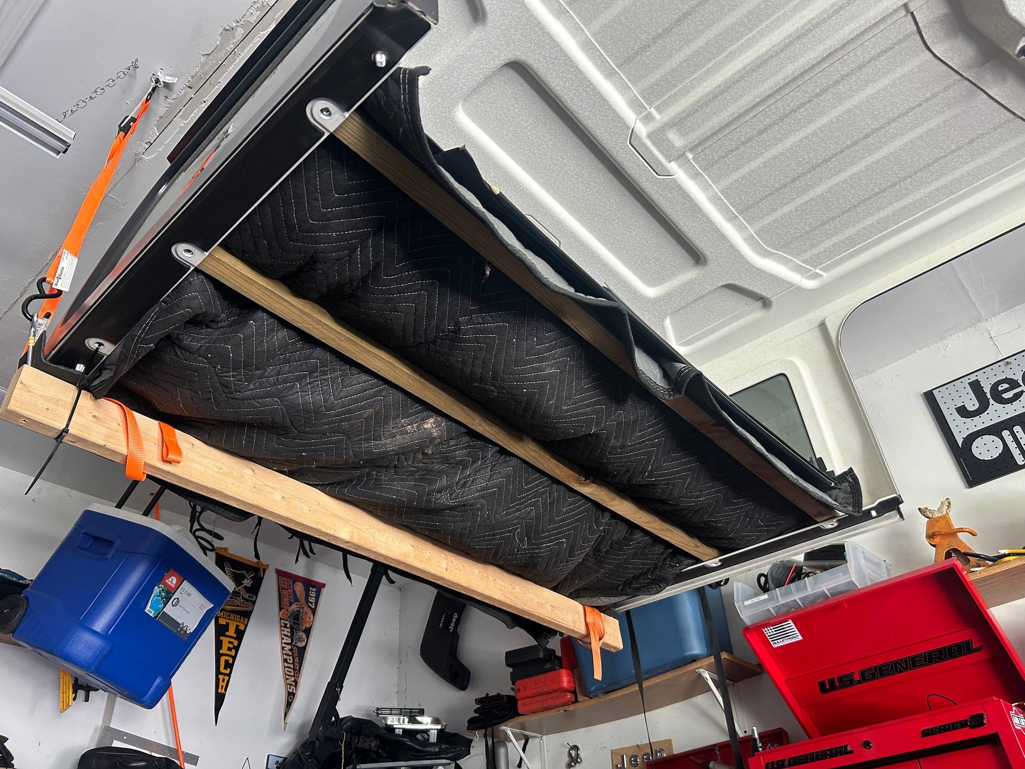 Jeep Wrangler JL Soft top window storage? IMG_1470