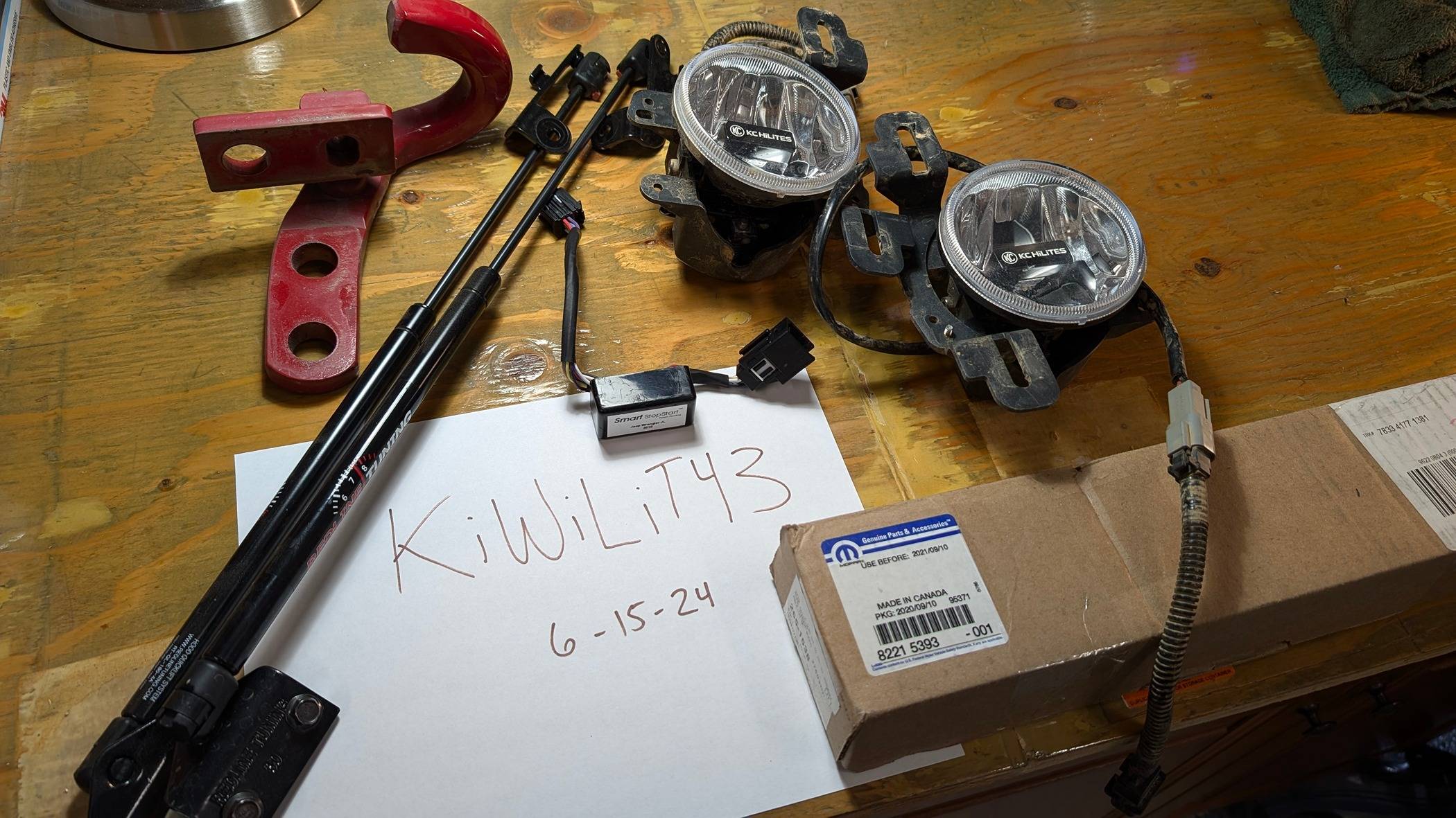 Jeep Wrangler JL Redline Tuning Hood Struts PXL_20240615_172826438.MP