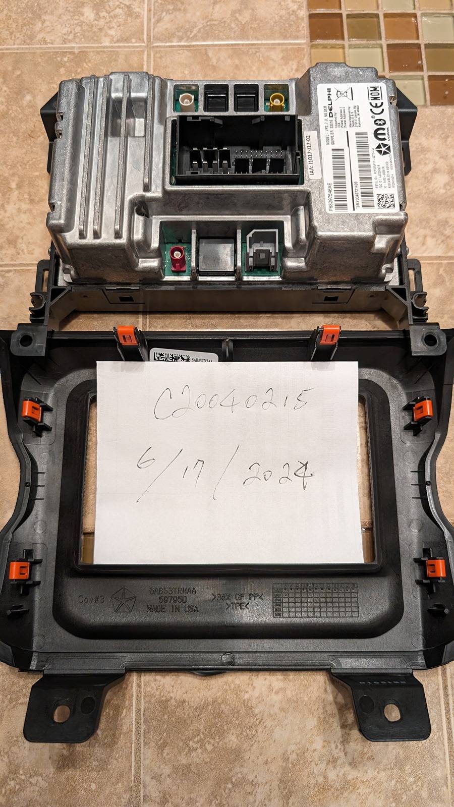 Jeep Wrangler JL 7" uconnect $300 shipped PXL_20240617_020657452