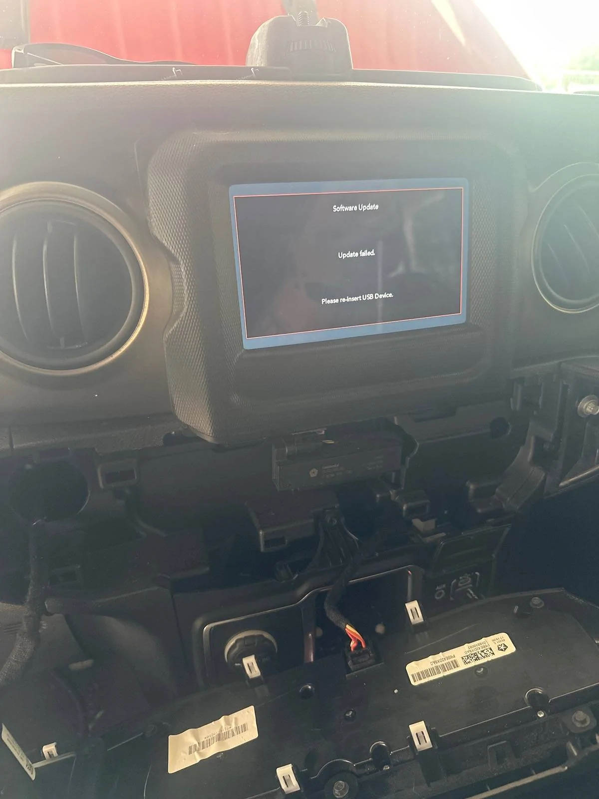 Jeep Wrangler JL Fixing 7.0" Uconnect for 2018, 2019, and 2020 imag