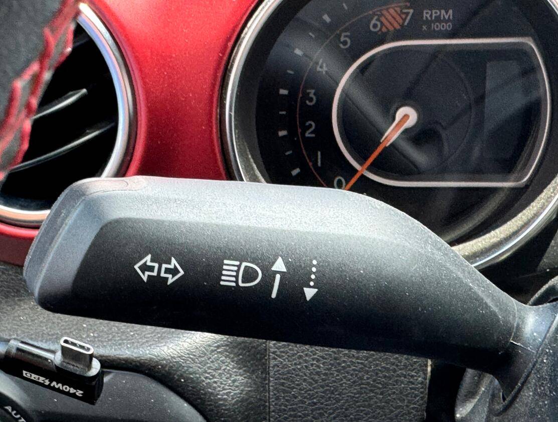 Jeep Wrangler JL What does this thingy do? 1718903856403-qo