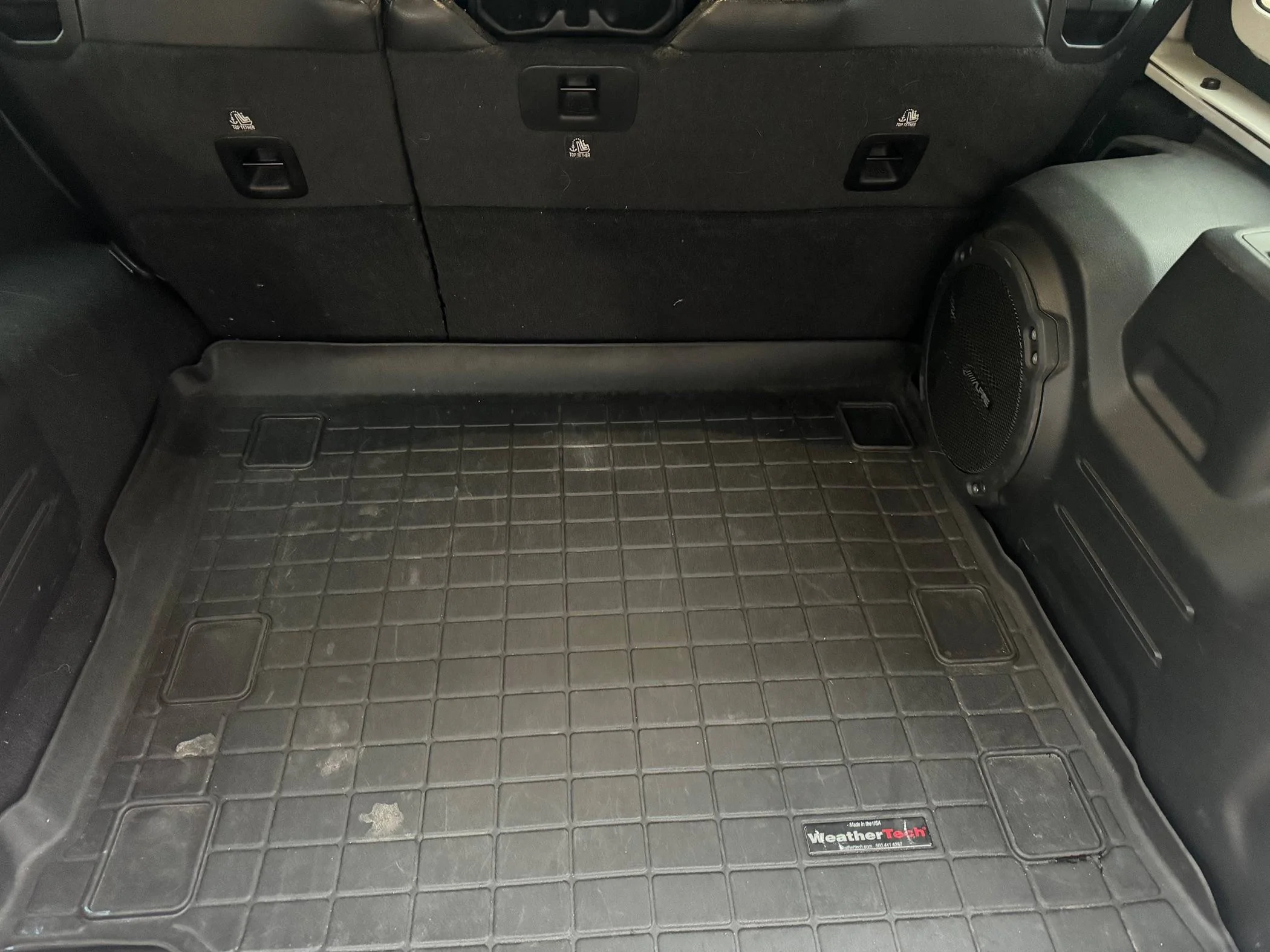 Jeep Wrangler JL Weather tech cargo lined (subwoofer) -$50 IMG_9974