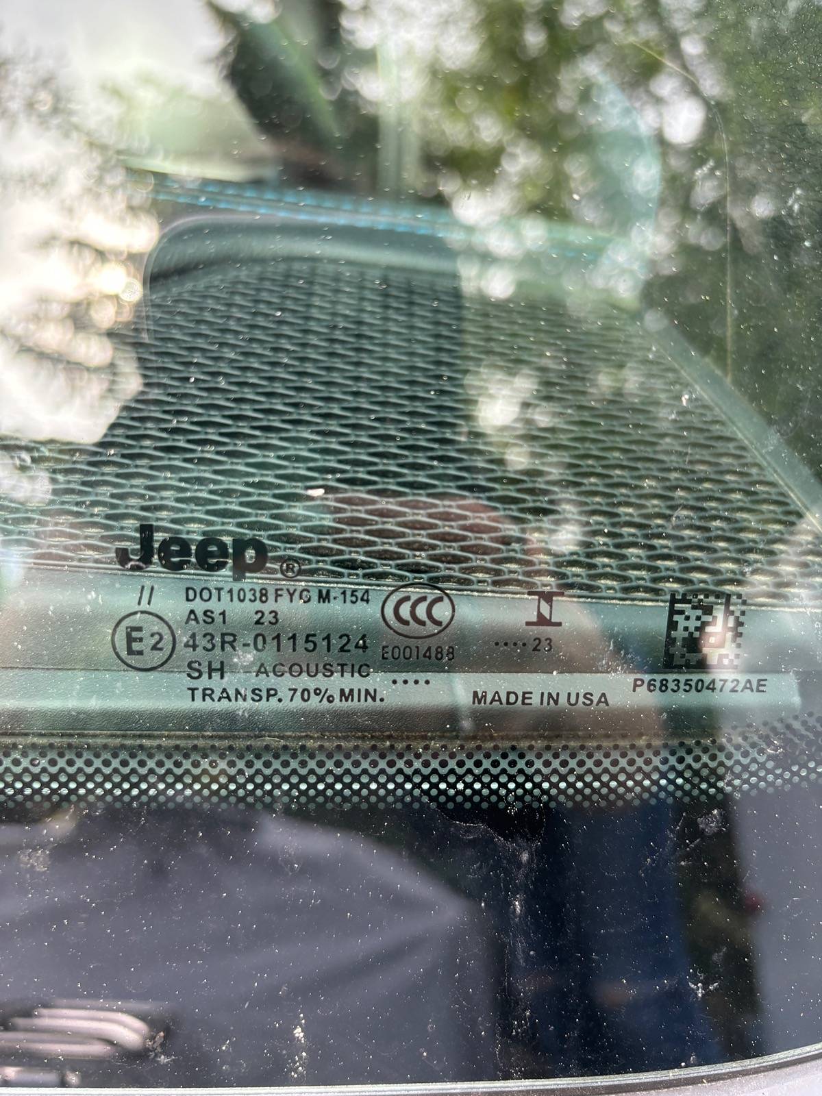 Jeep Wrangler JL 4xe windshield replacement IMG_5430