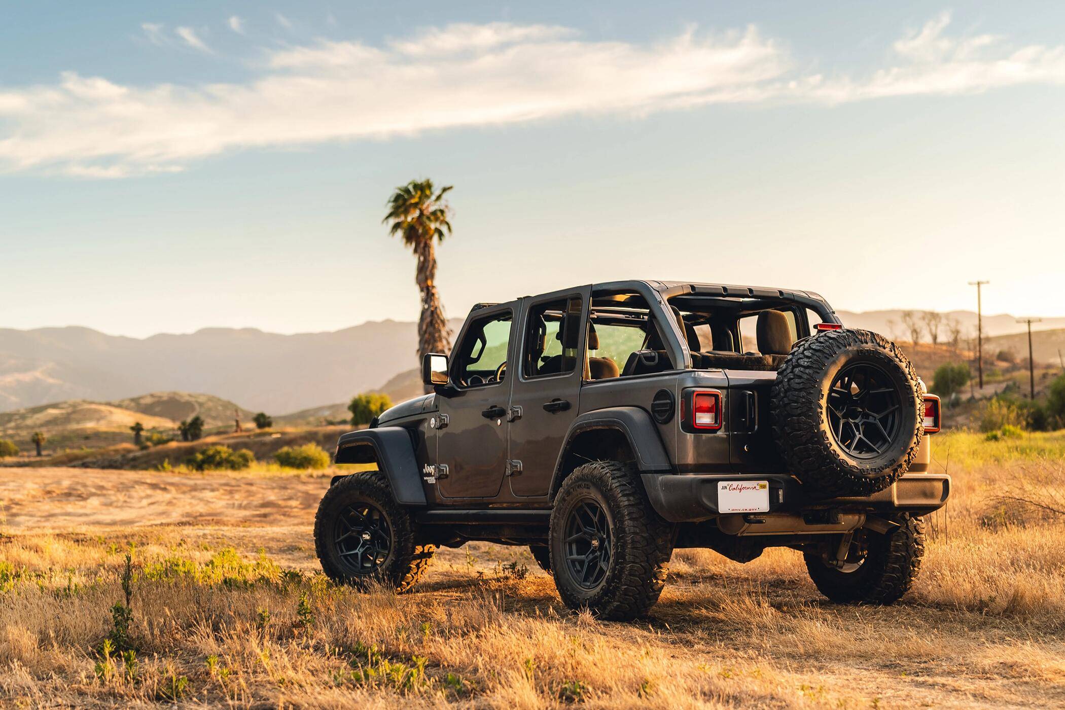 Jeep Wrangler JL Introducing our Rocktrix RT105 Five Split-Spoke Mesh Wheels! 1719330475945-58