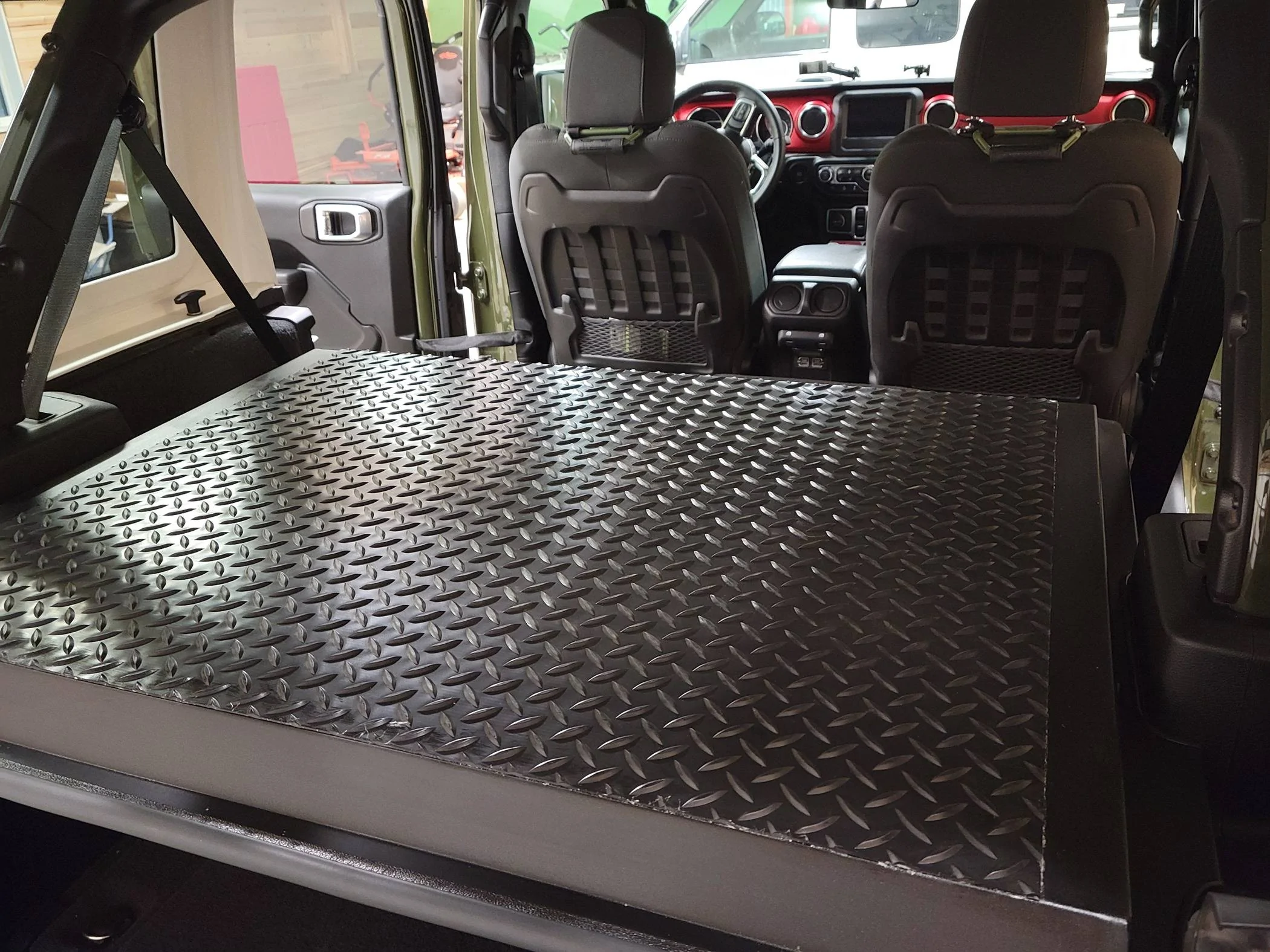 Jeep Wrangler JL Rear storage security options 20211107_165643