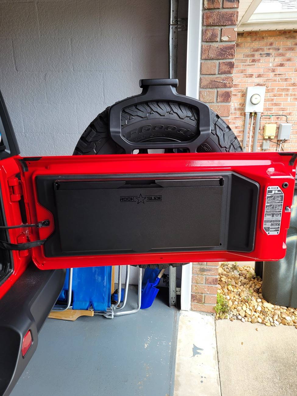 Jeep Wrangler JL Tailgate Table Parts? 20220415_123247